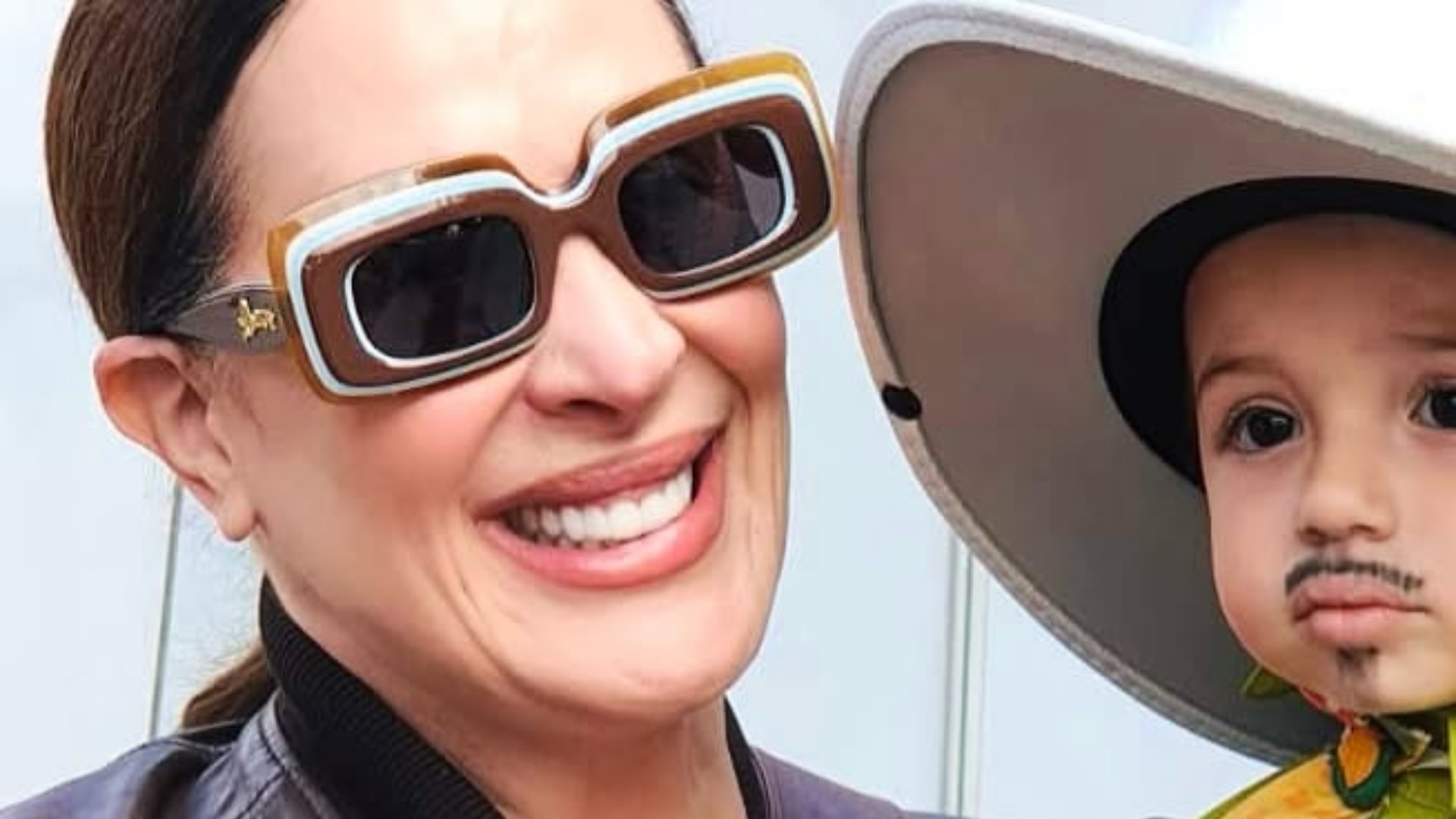 Claudia Raia se derrete ao mostrar o filho com look junino: ‘Fofura’