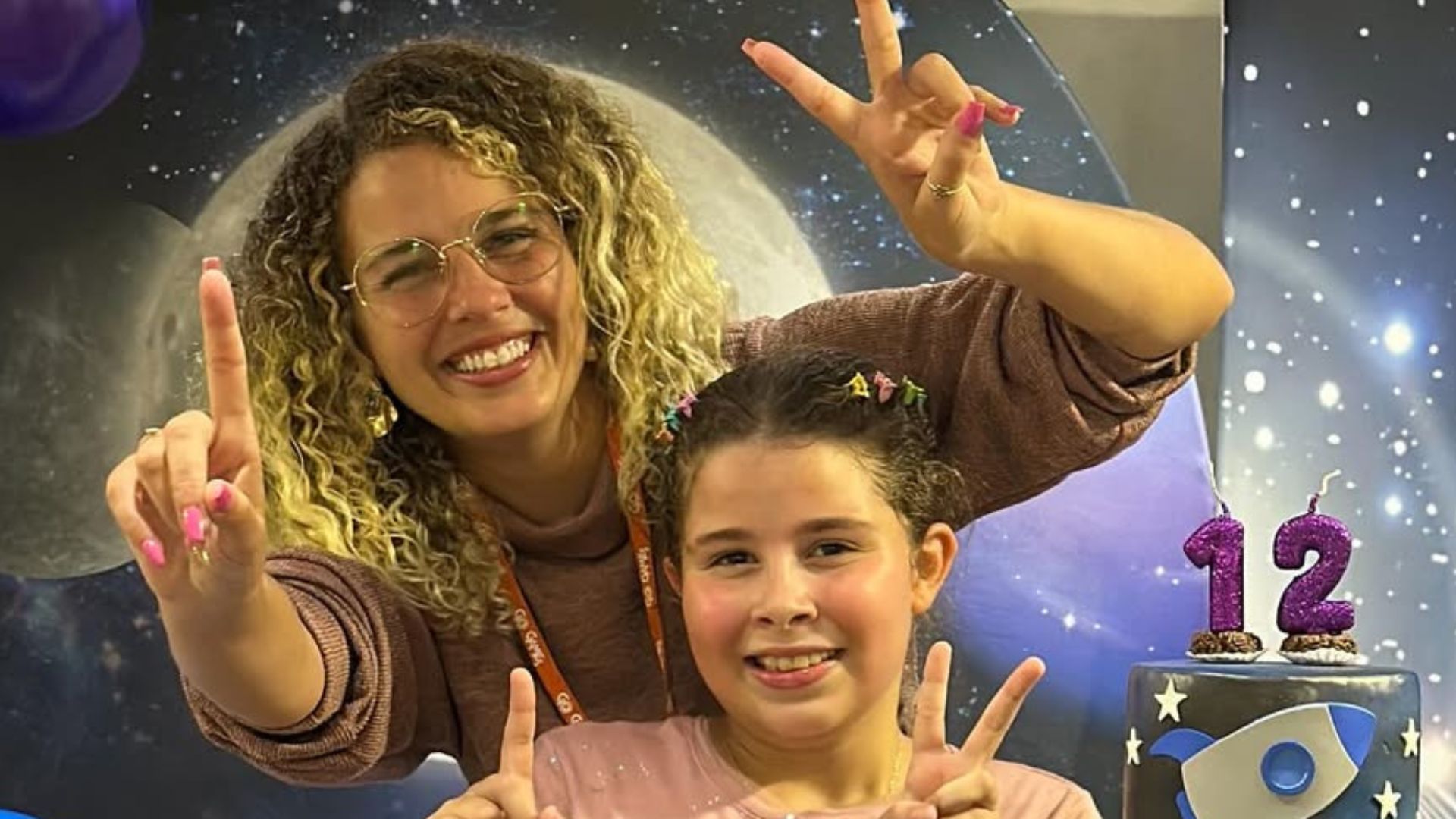 Filha de Debby Lagranha ganha festa temática em seu aniversário