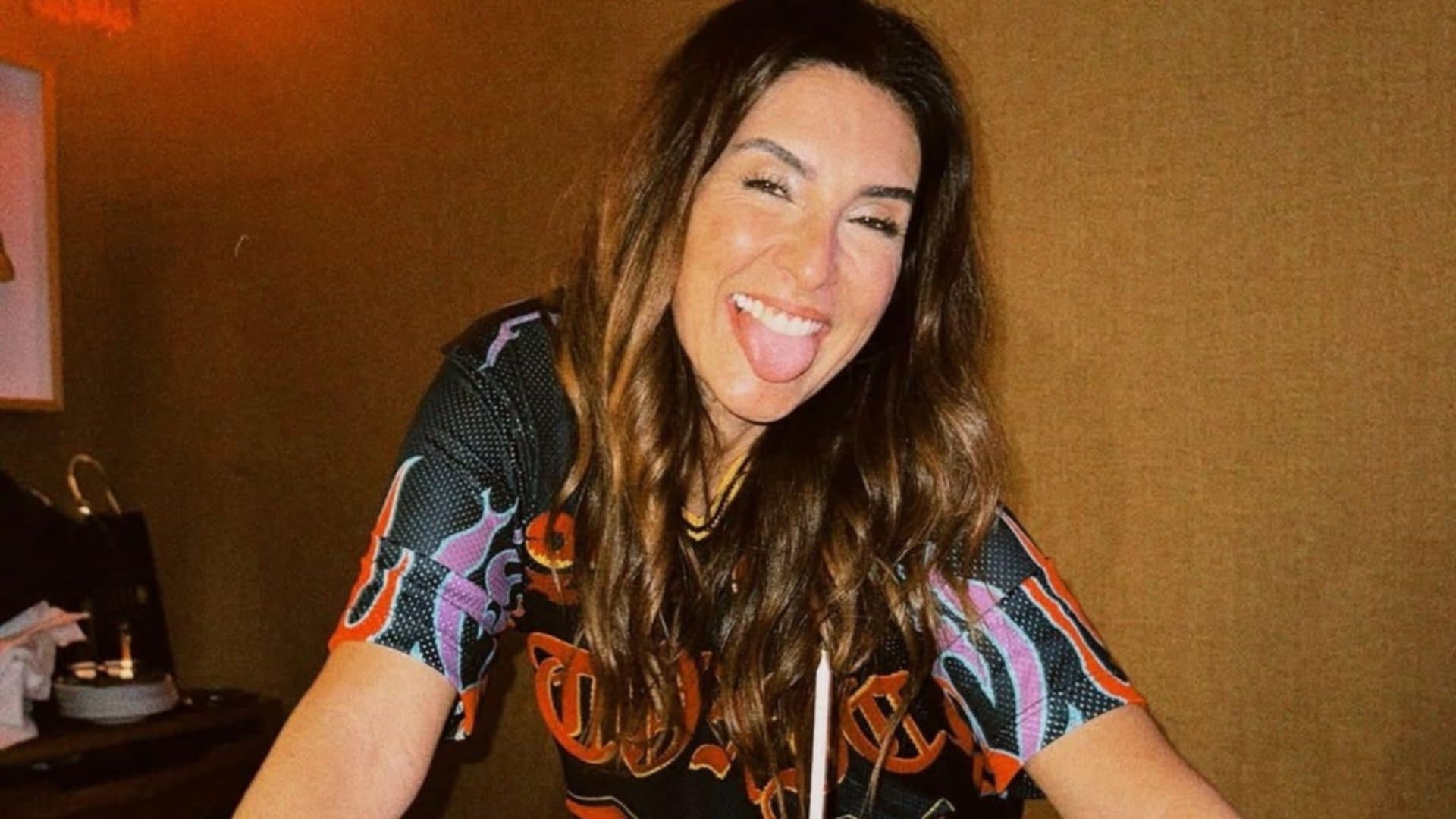 Fernanda Paes Leme mostra fotos de seu aniversário e chama atenção com bolo
