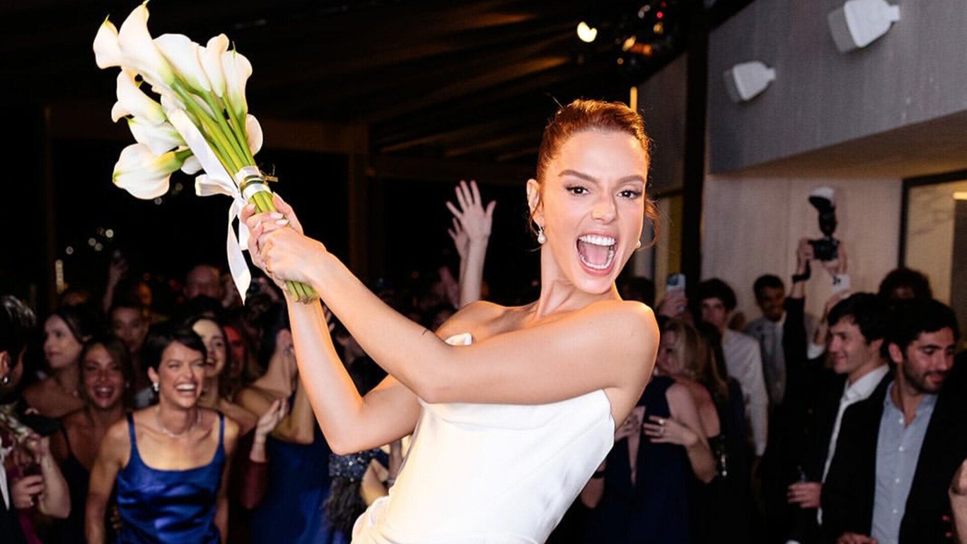 Giovanna Lancellotti mostra novas fotos de seu primeiro casamento; veja