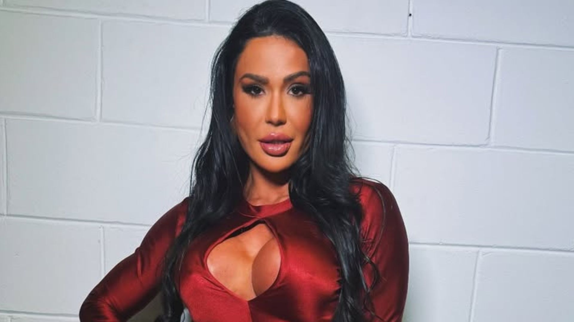 Climão entre Gracyanne Barbosa e Nicole Bahls? Musa reage sobre os rumores