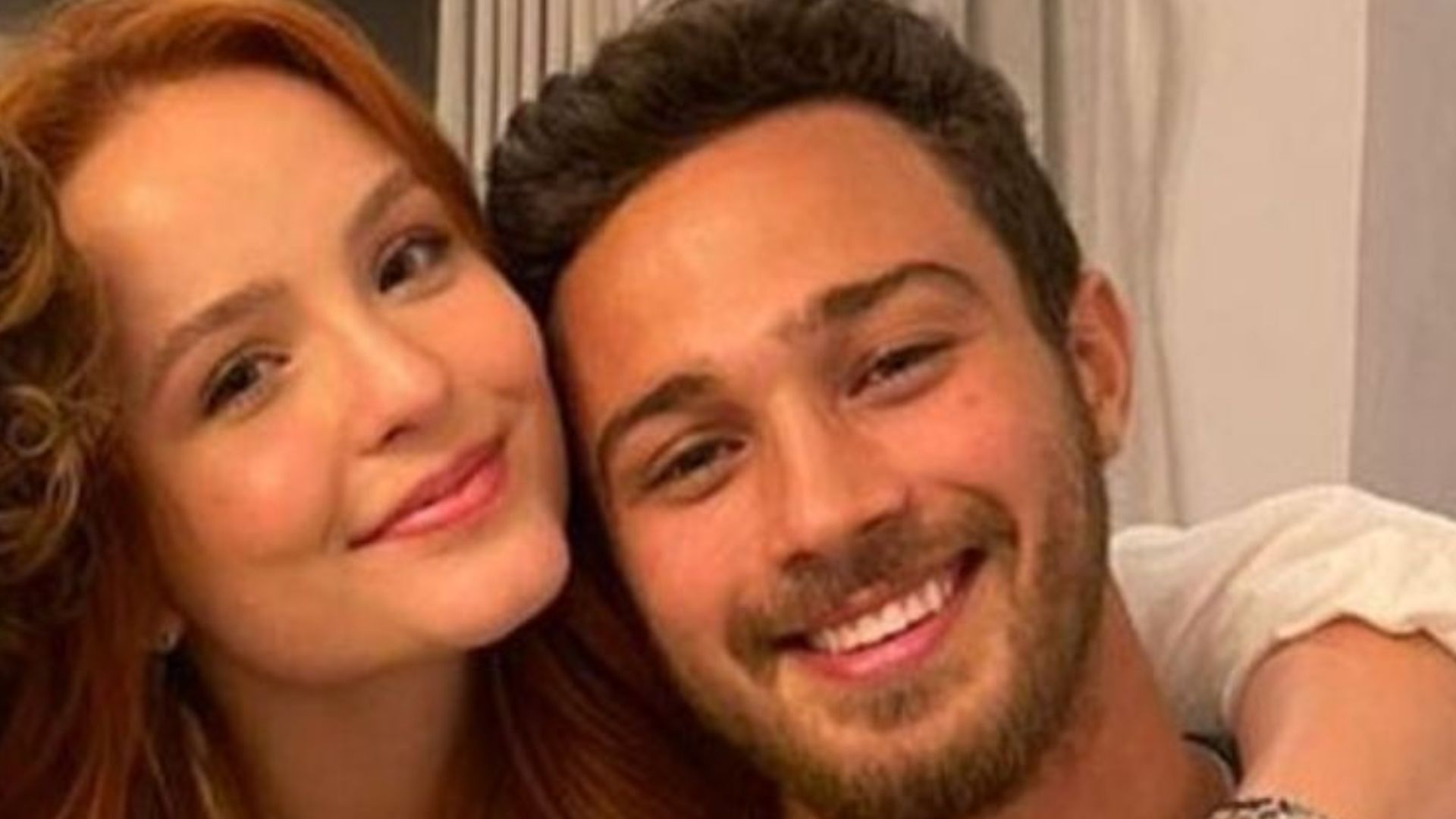 Larissa Manoela revela atitude do marido sobre cenas românticas dela na TV