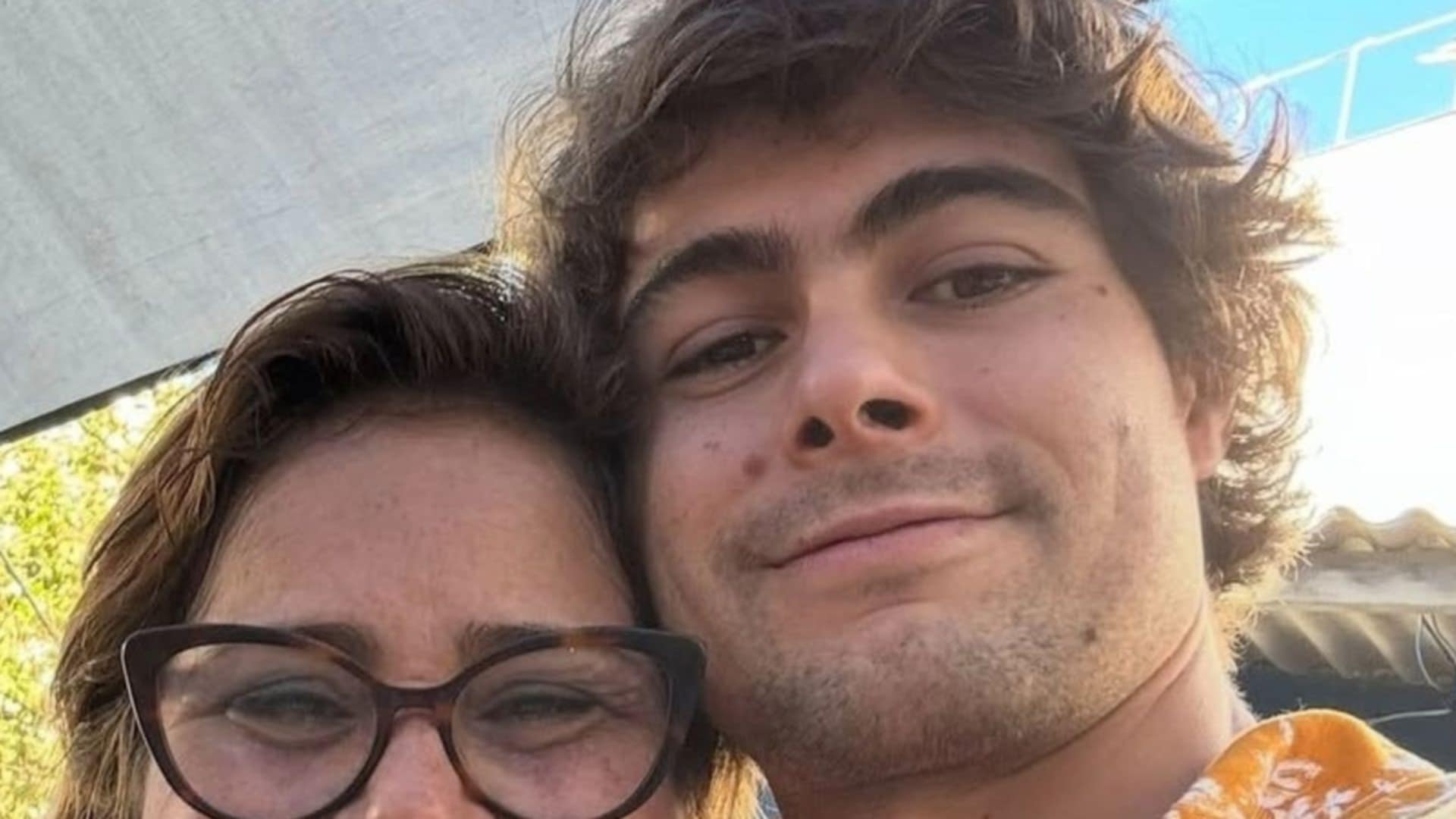 Rafael Vitti comemora aniversário da mãe e encanta com fotos inéditas