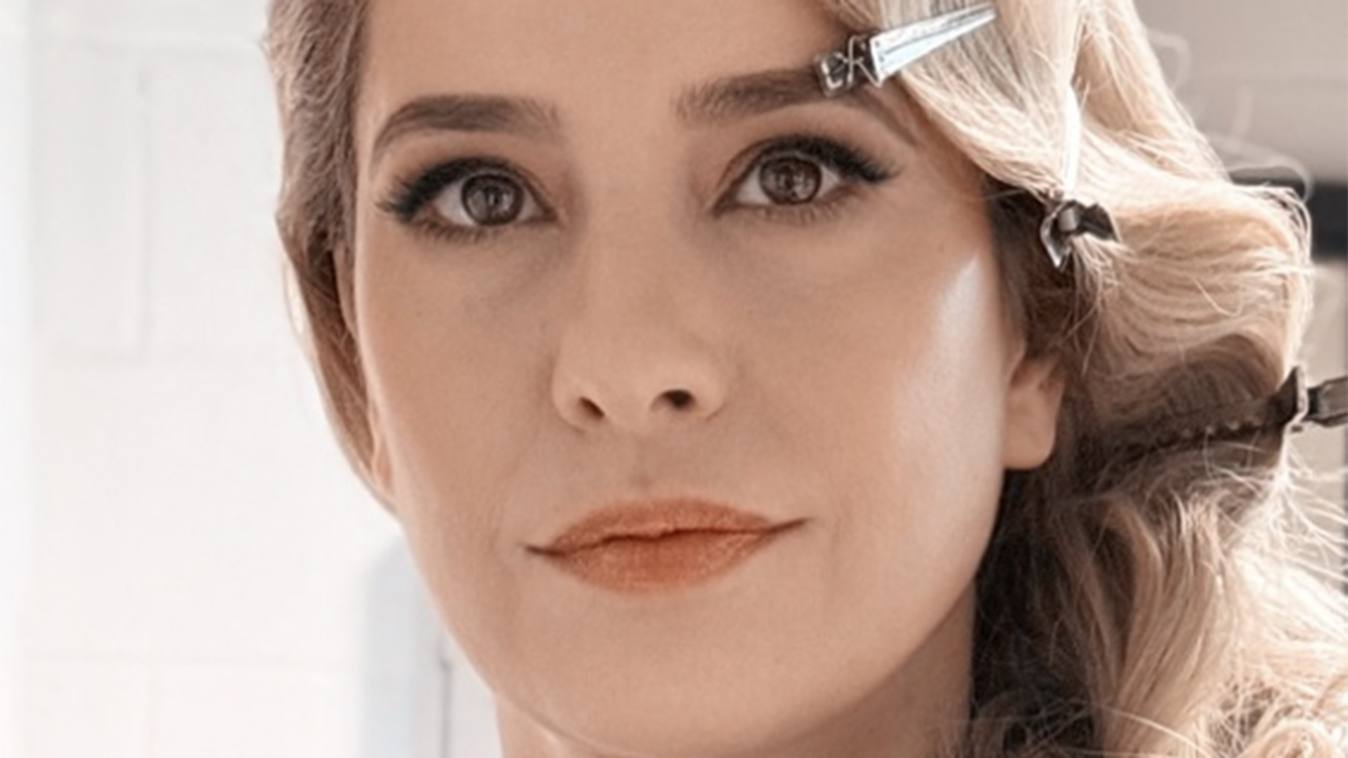 Novo visual! Palomma Duarte dá adeus ao cabelo loiro de ‘Garota do Momento’