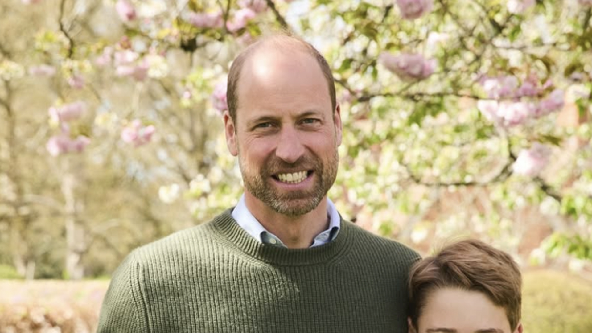 Príncipe William exibe fotos inéditas com os três filhos