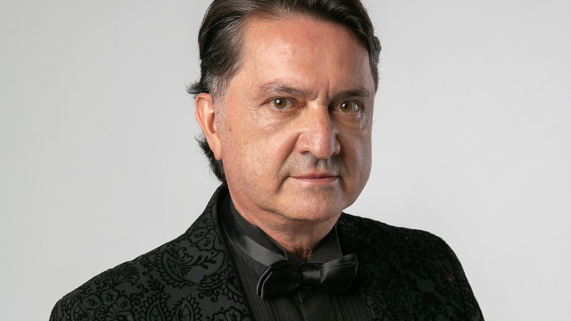 Maestro Renato Misiuk assina a direção musical do leilão do Instituto Projeto Neymar Jr