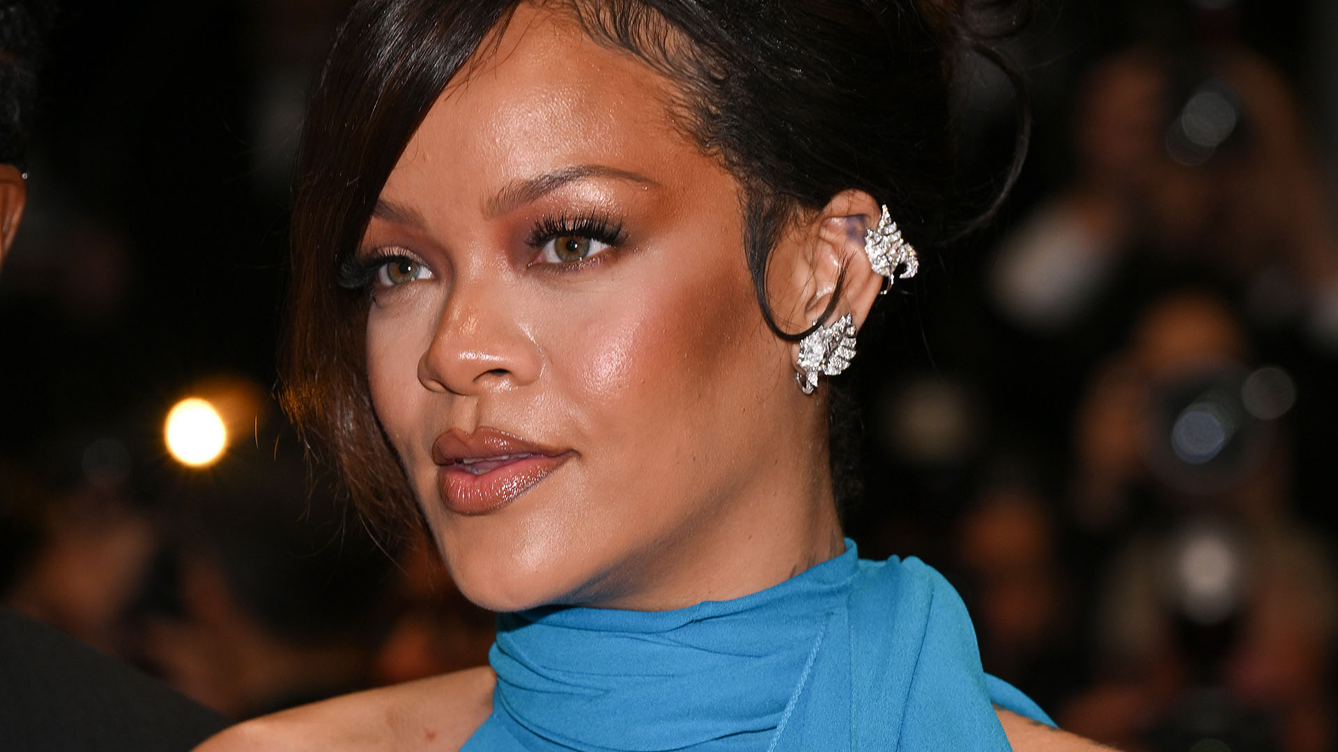 Causa da morte do pai de Rihanna é revelada