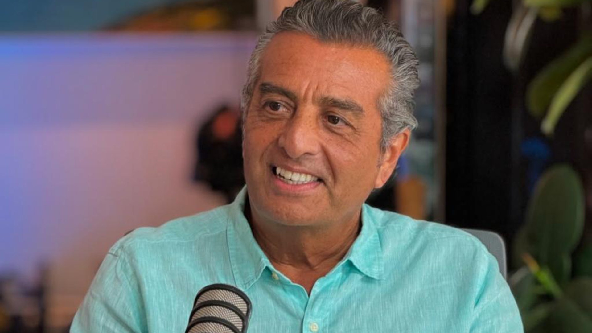 Roberto Zeballos lança o livro ‘A Era dos Semi Deuses’