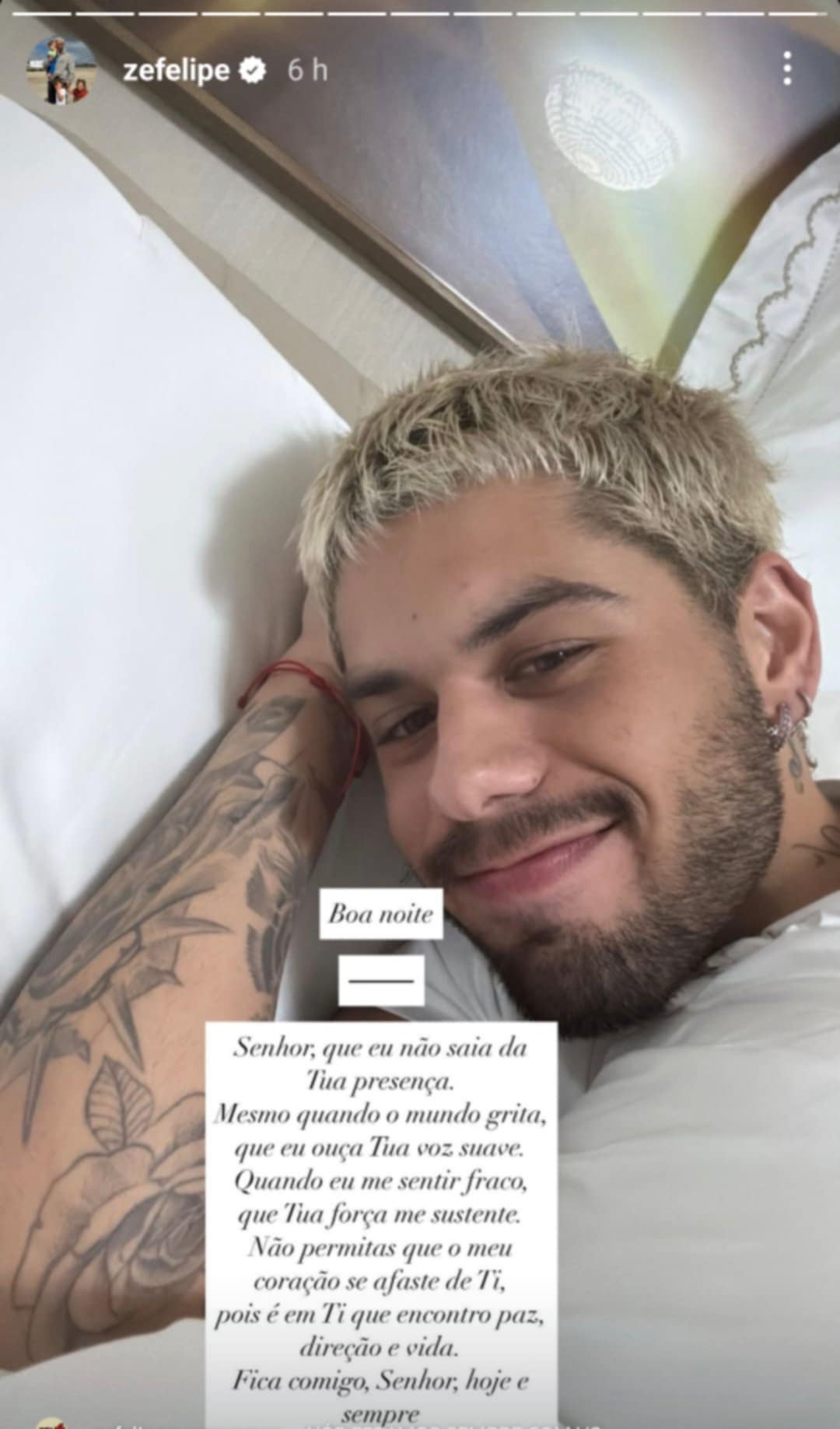 Z&eacute; Felipe na casa dos pais