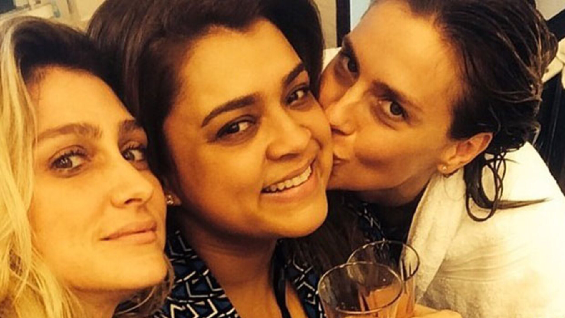Preta Gil foi expulsa de escola após beijo em Amora Mautner: ‘Gay não é doença’