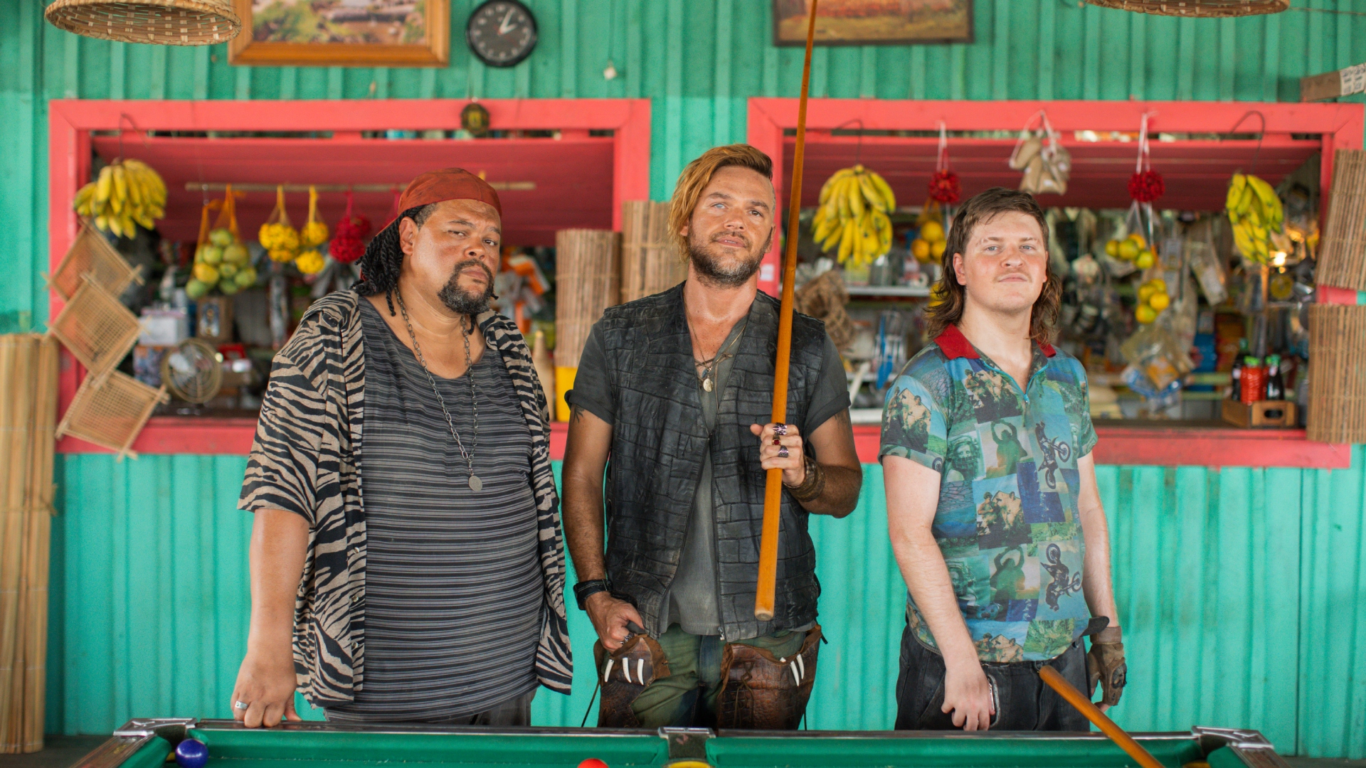 Babu Santana, Emílio Dantas e Rafael Saraiva vivem aventuras em novo filme: ‘Nunca havia feito’