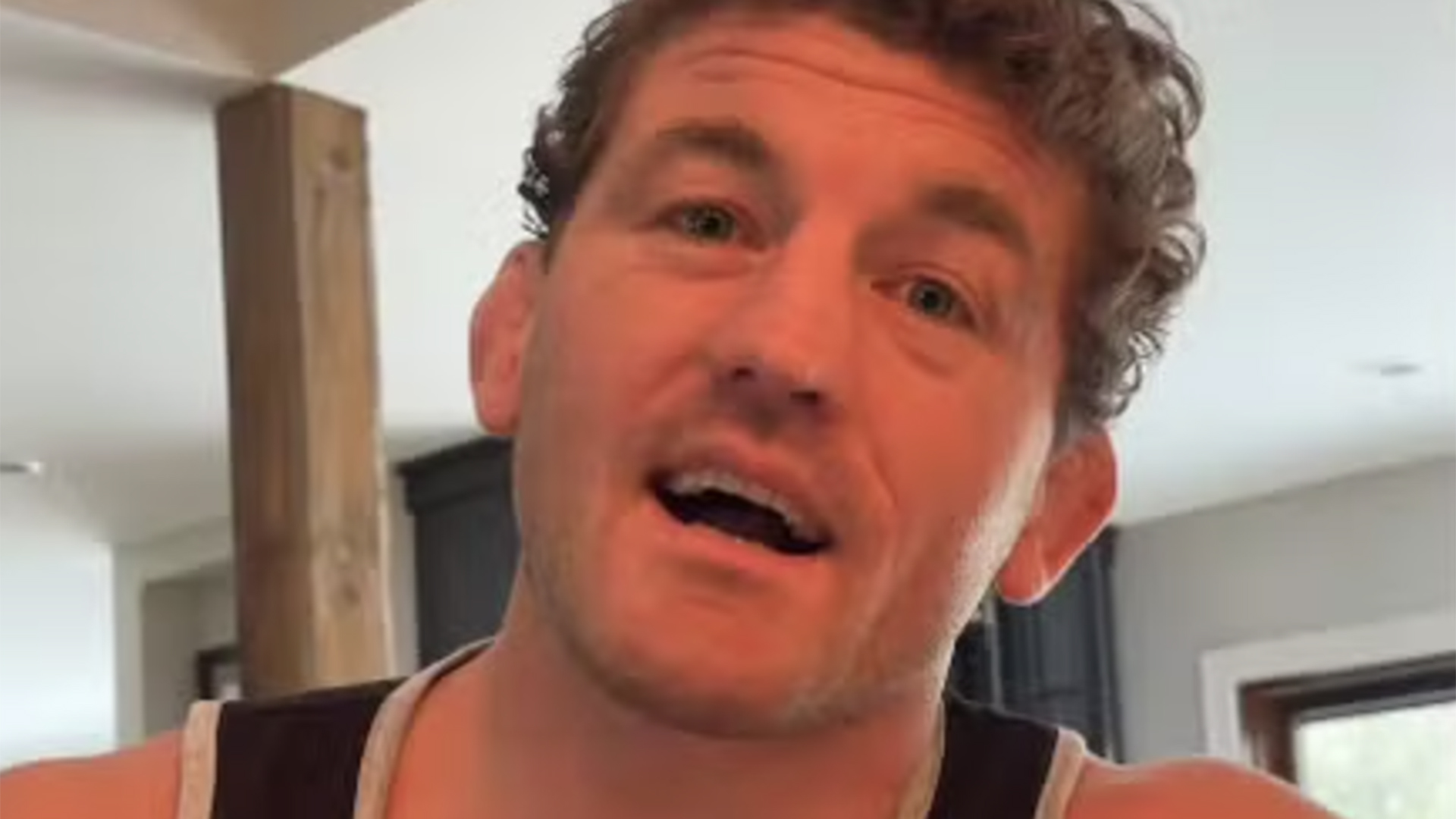 Com andador, Ben Askren detalha rotina e sequelas após transplante