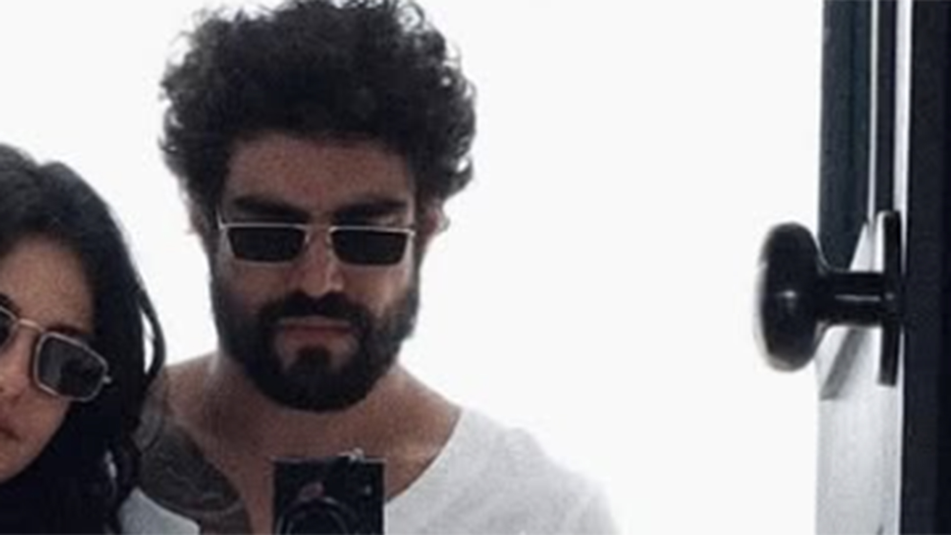 Affair?! Caio Castro curte viagem com atriz da novela Cara e Coragem
