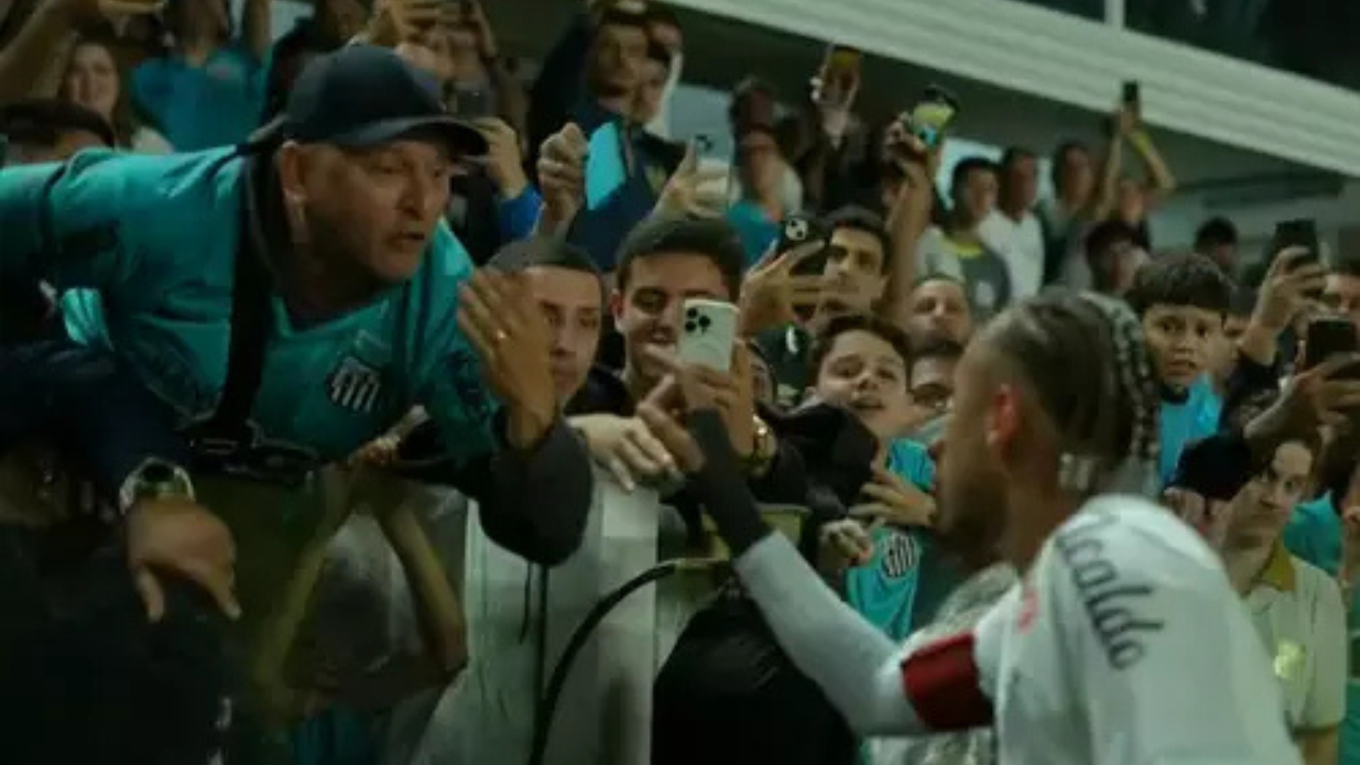 Médico faz alerta sobre comportamento de Neymar após derrota em jogo: ‘Risco de novas lesões’