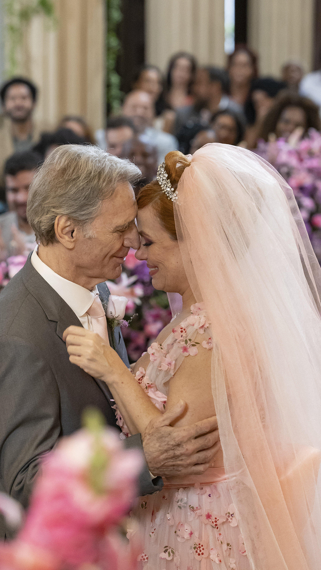 Casamento de Alde&iacute;de e Laudelino na novela Vale Tudo - Foto: Globo / Manoella Mello