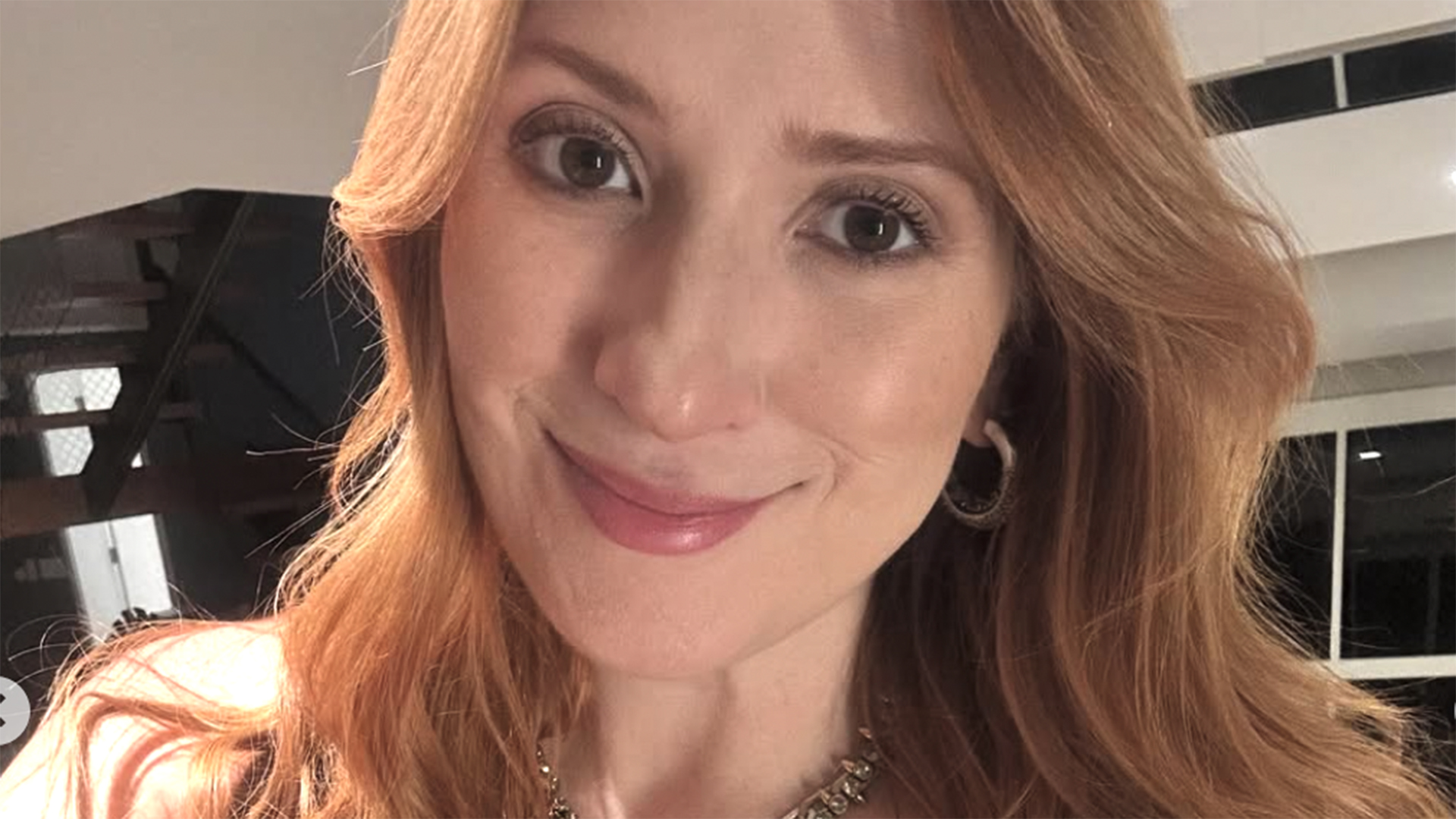 Dani Calabresa mostra as suas lembrancinhas de maternidade