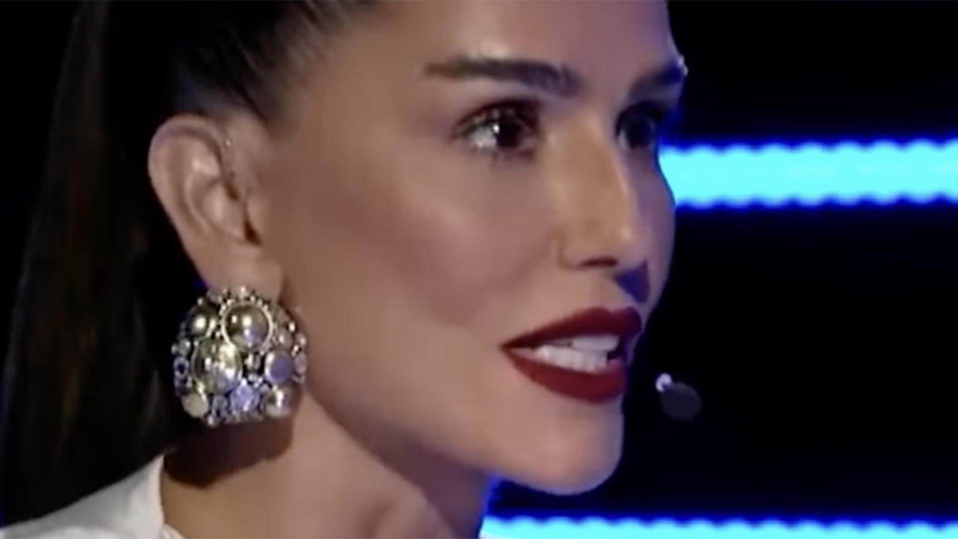 Deborah Secco já foi chamada de feia por atriz da Globo