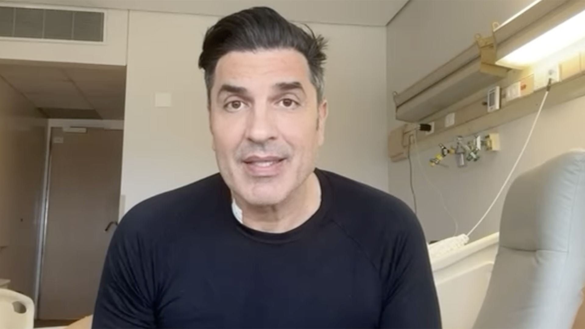 Edu Guedes aparece no hospital após diagnóstico de câncer: ‘Me curar’
