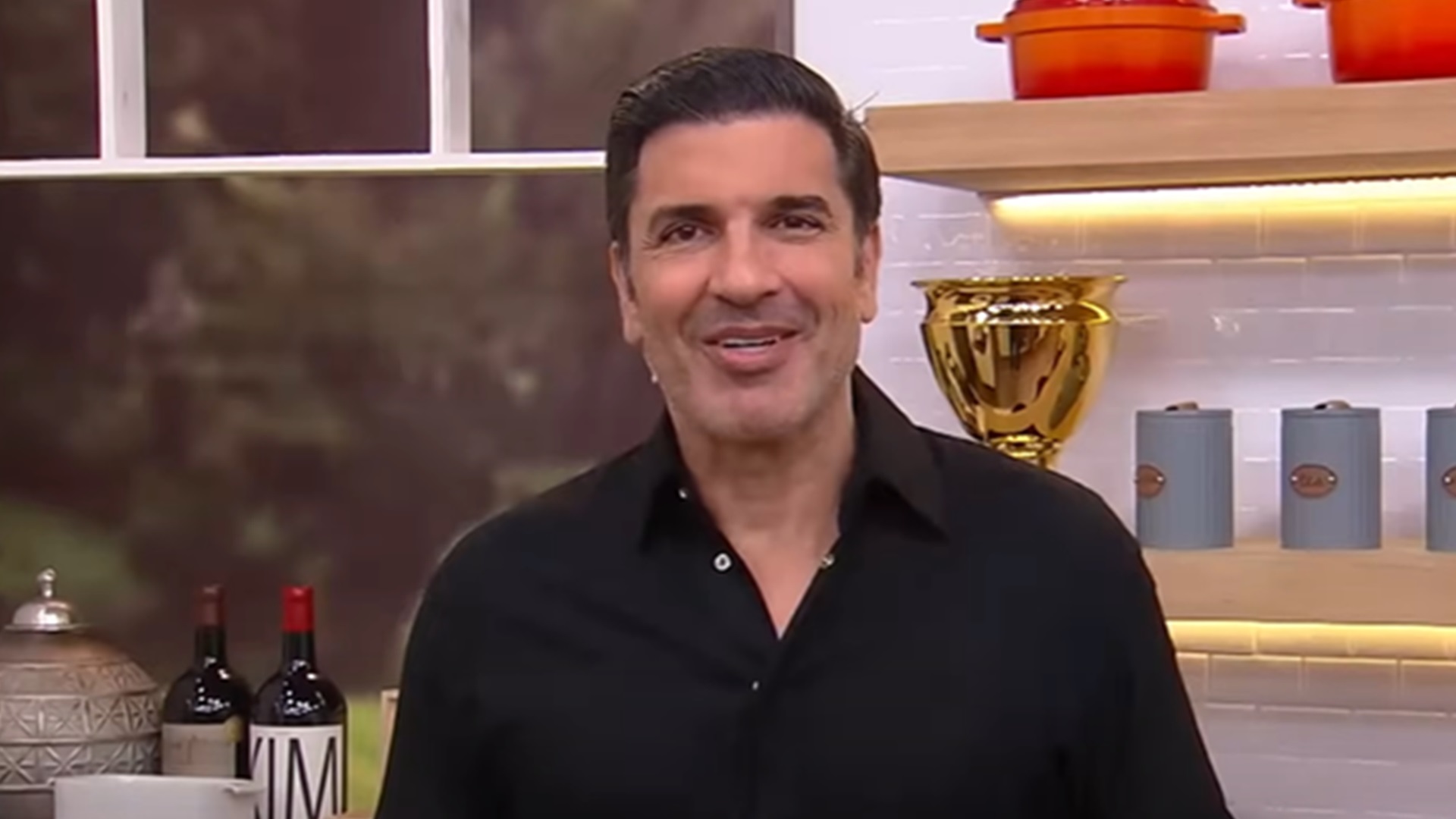RedeTV! decide como fica o programa de Edu Guedes durante afastamento para tratar câncer