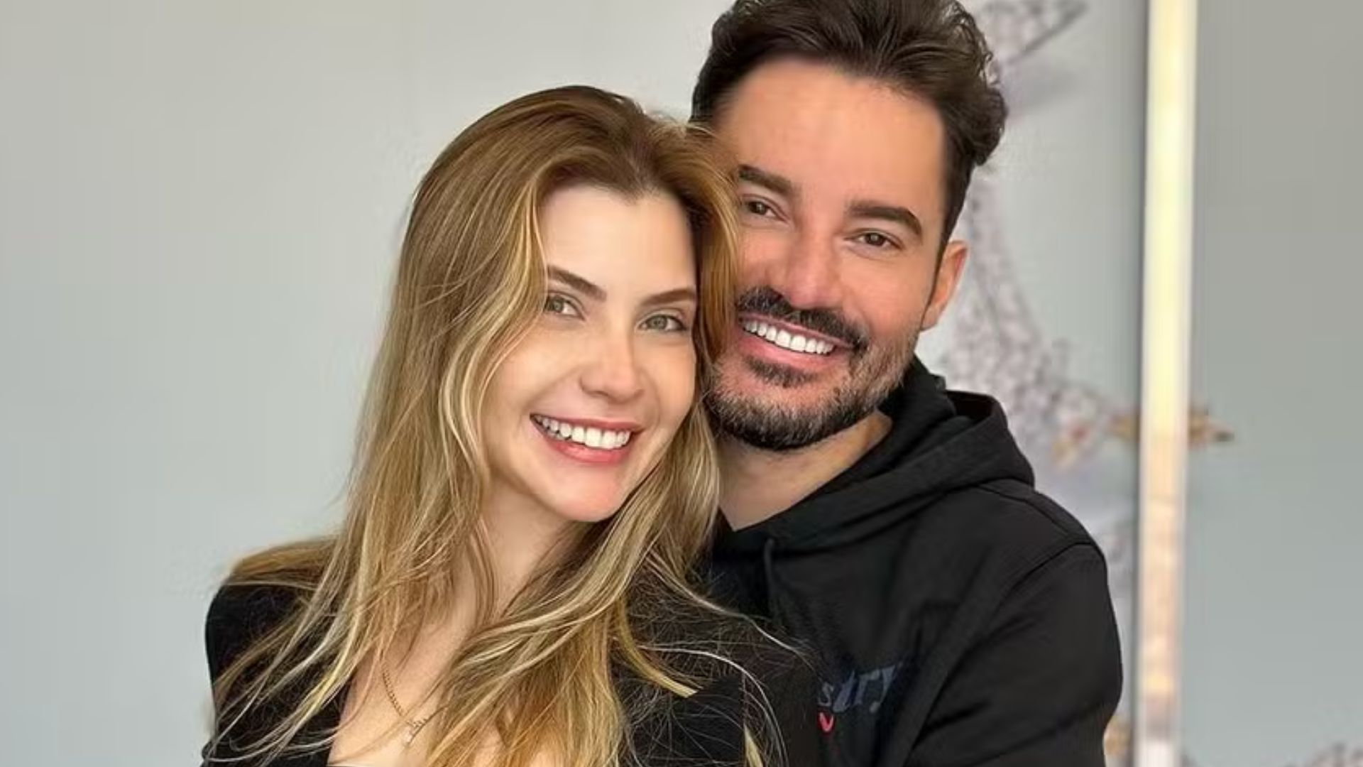 Voltaram? Ex-noiva de Fernando Zor reage à declaração pública do cantor