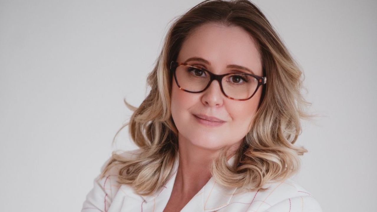 Cirurgiã plástica Beatriz Formighieri leva tecnologia QuantumRF para Cuiabá