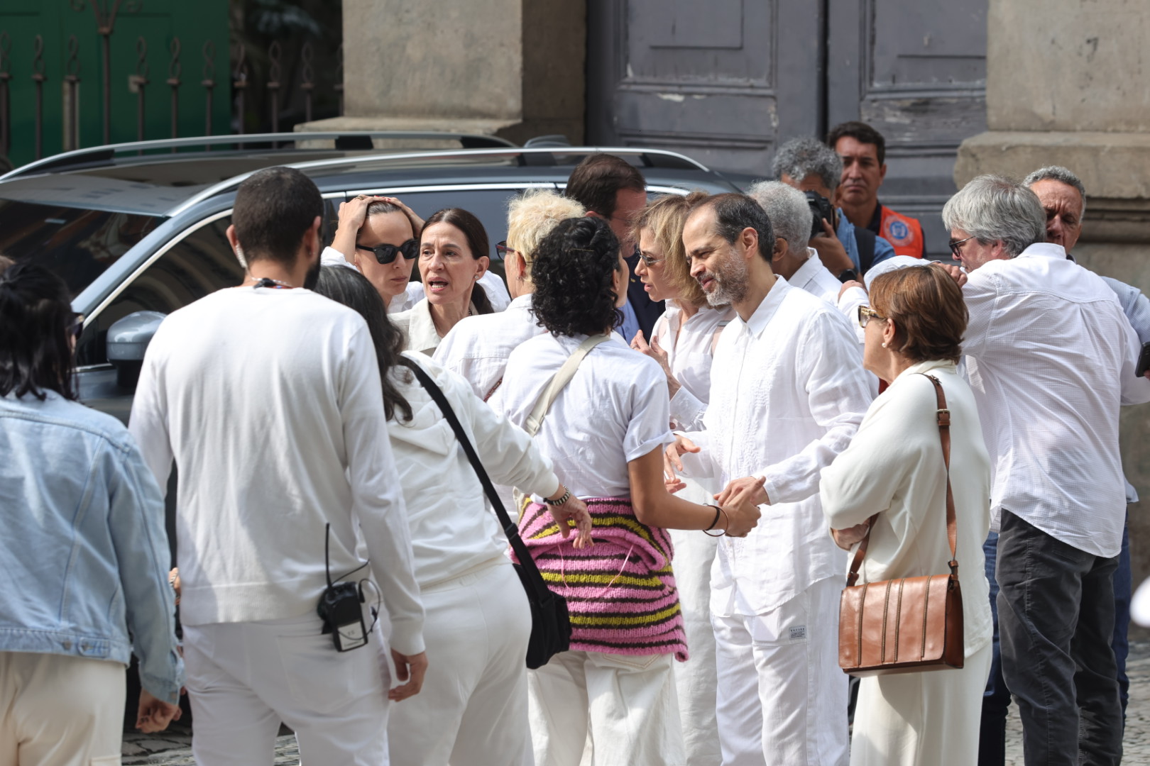 Fam&iacute;lia de Preta Gil no vel&oacute;rio - Foto: AgNews