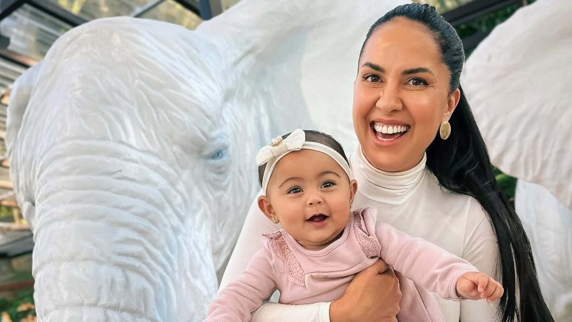 Graciele Lacerda encanta ao mostrar a filha na festa dos gêmeos de Sorocaba