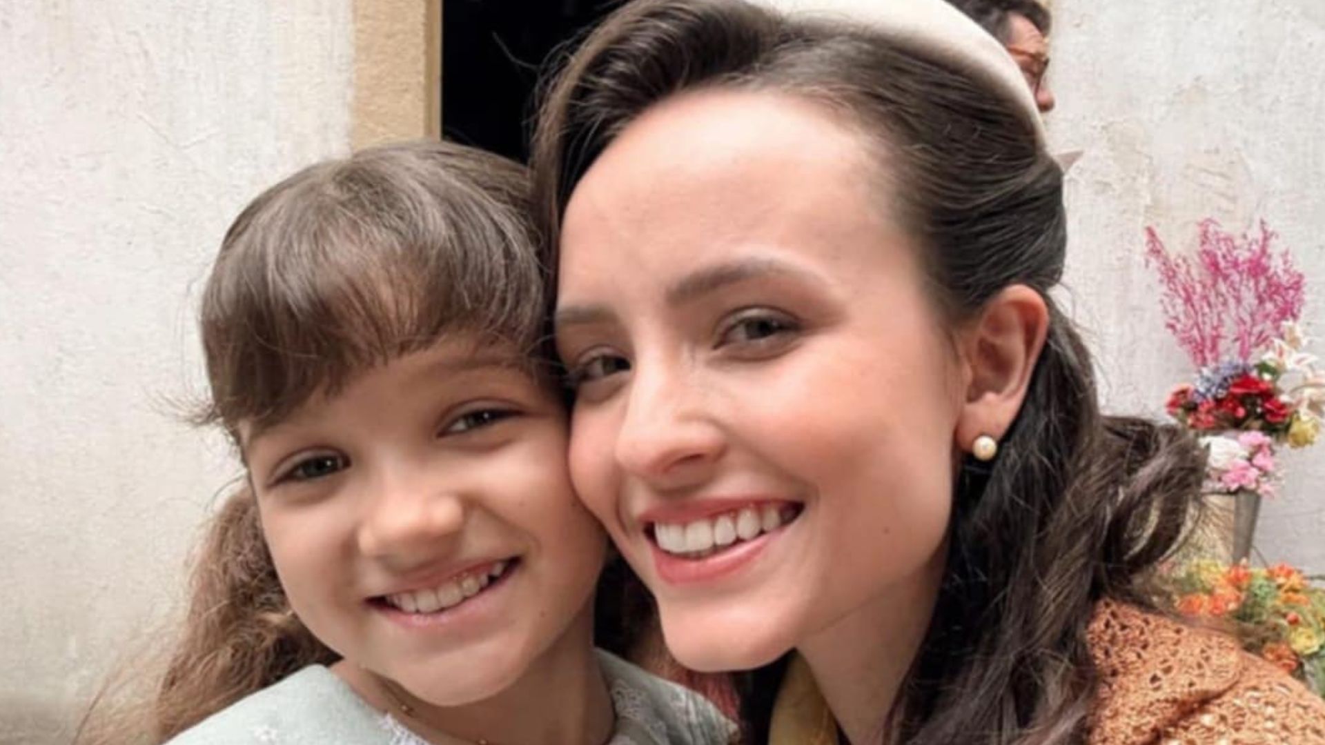 Isabelly Carvalho sobre parceria com Larissa Manoela em Êta Mundo Melhor!: ‘Me dá dicas’