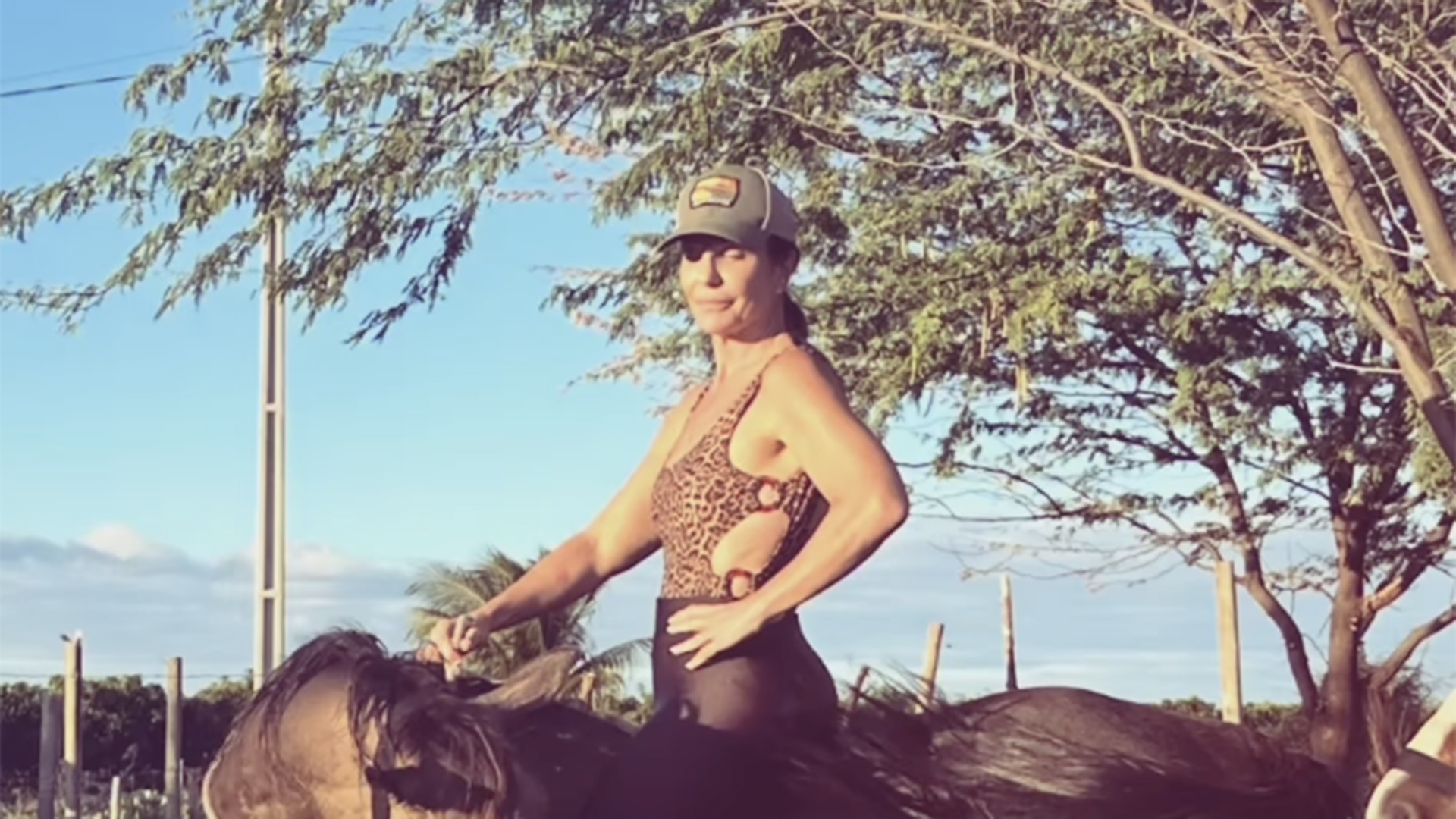 Indireta? Ivete Sangalo faz vídeo ao som de Clareou após polêmica. Entenda