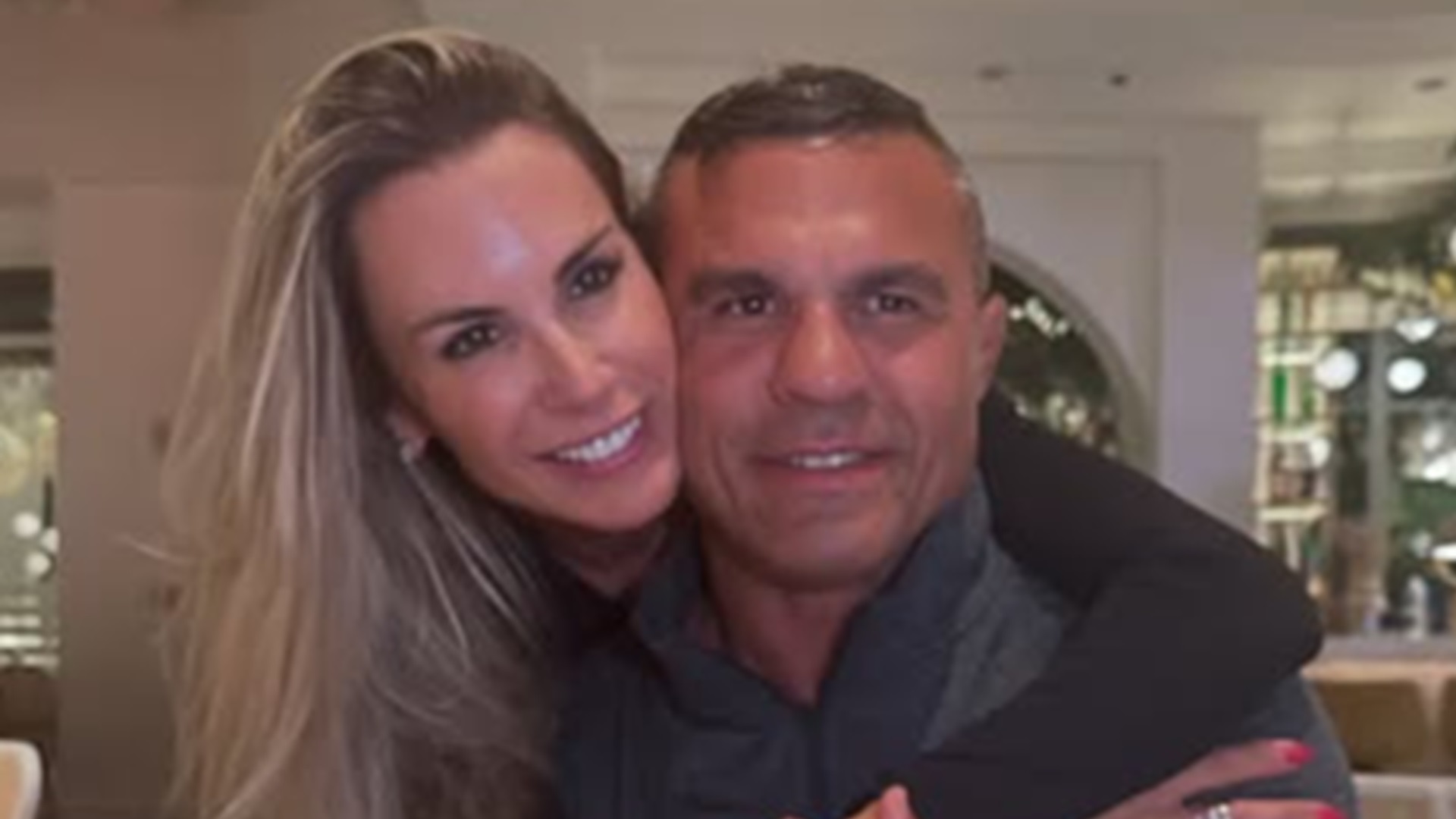 Joana Prado compartilha foto rara dos três filhos com Vitor Belfort: ‘Reunidos’