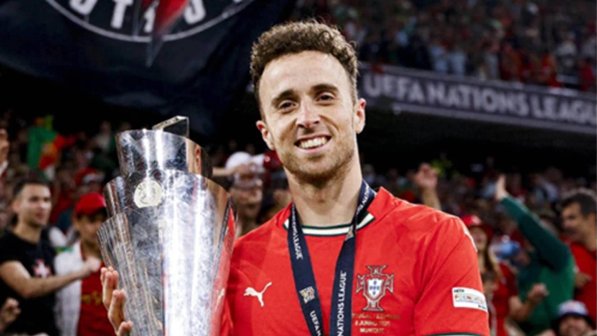 Diogo Jota, da seleção de Portugal, e irmão também jogador morrem em acidente