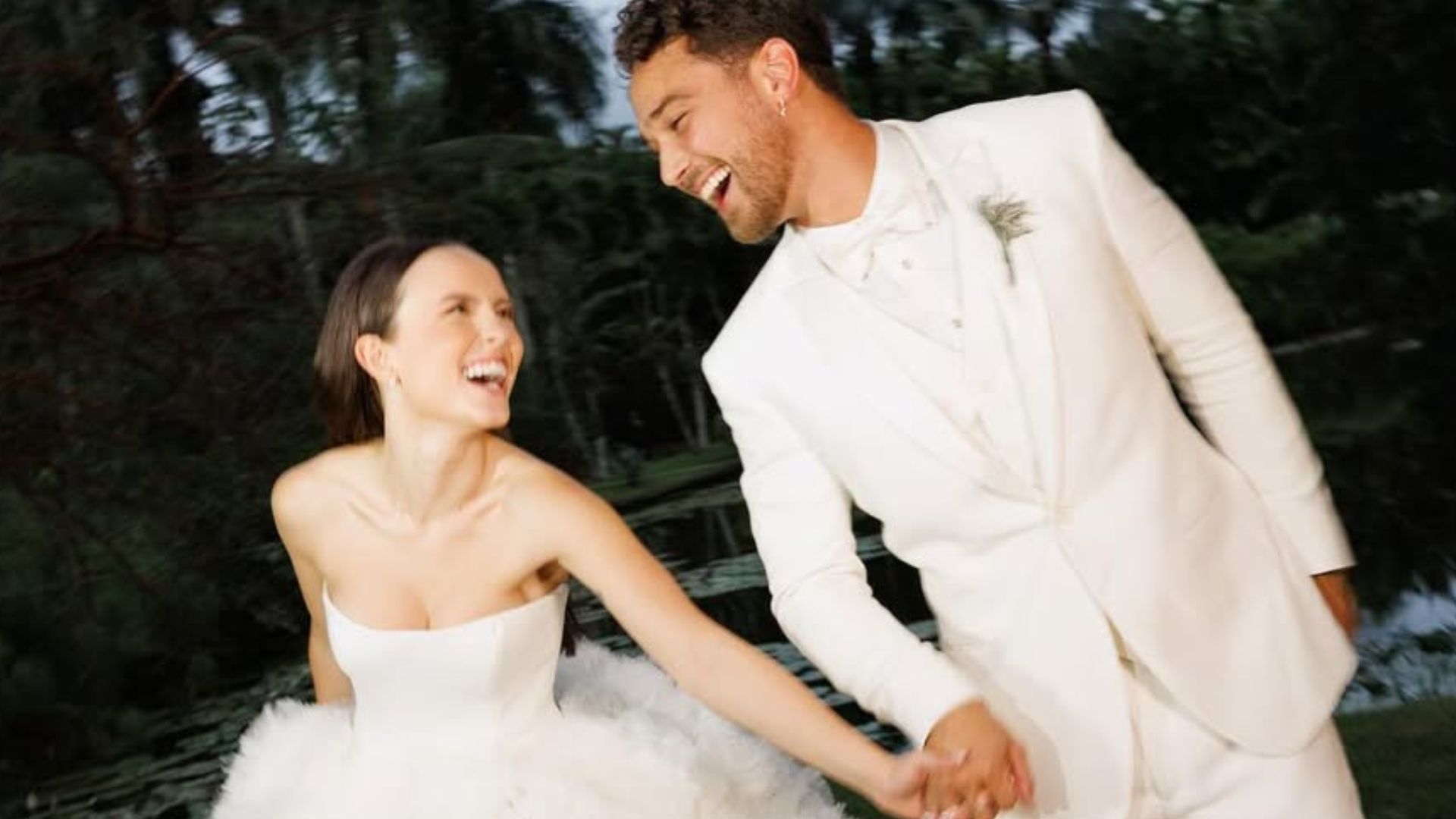 Larissa Manoela e o marido trocam declarações românticas em data especial