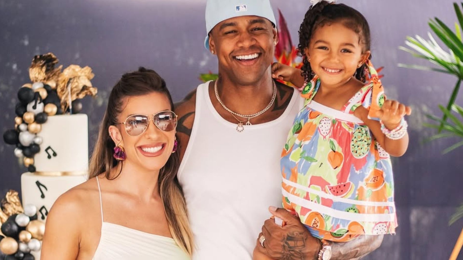 Léo Santana revela se planeja aumentar a família com Lore Improta