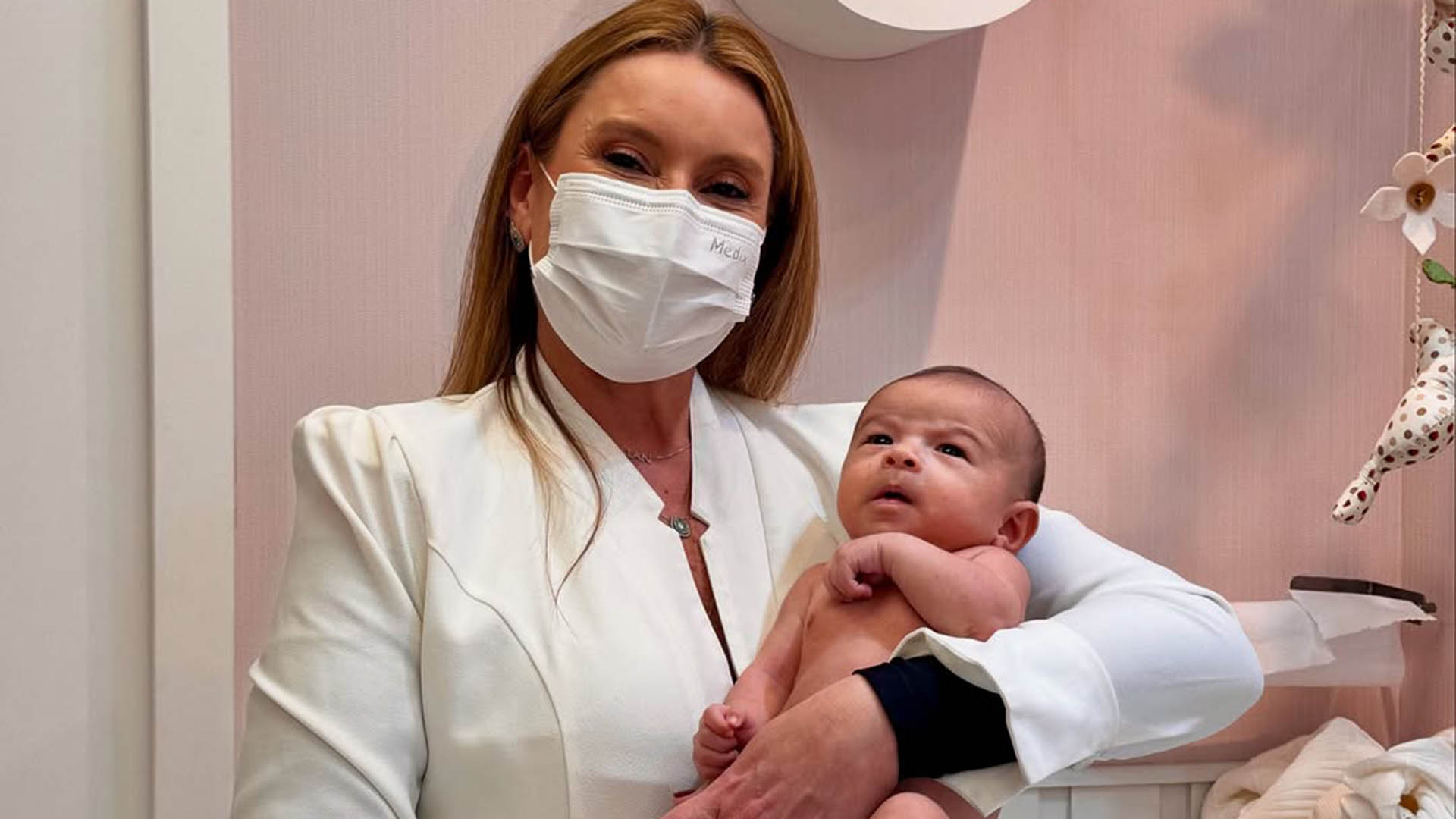 Médica revela como está o filho de Yudi após cirurgia e emociona com relato