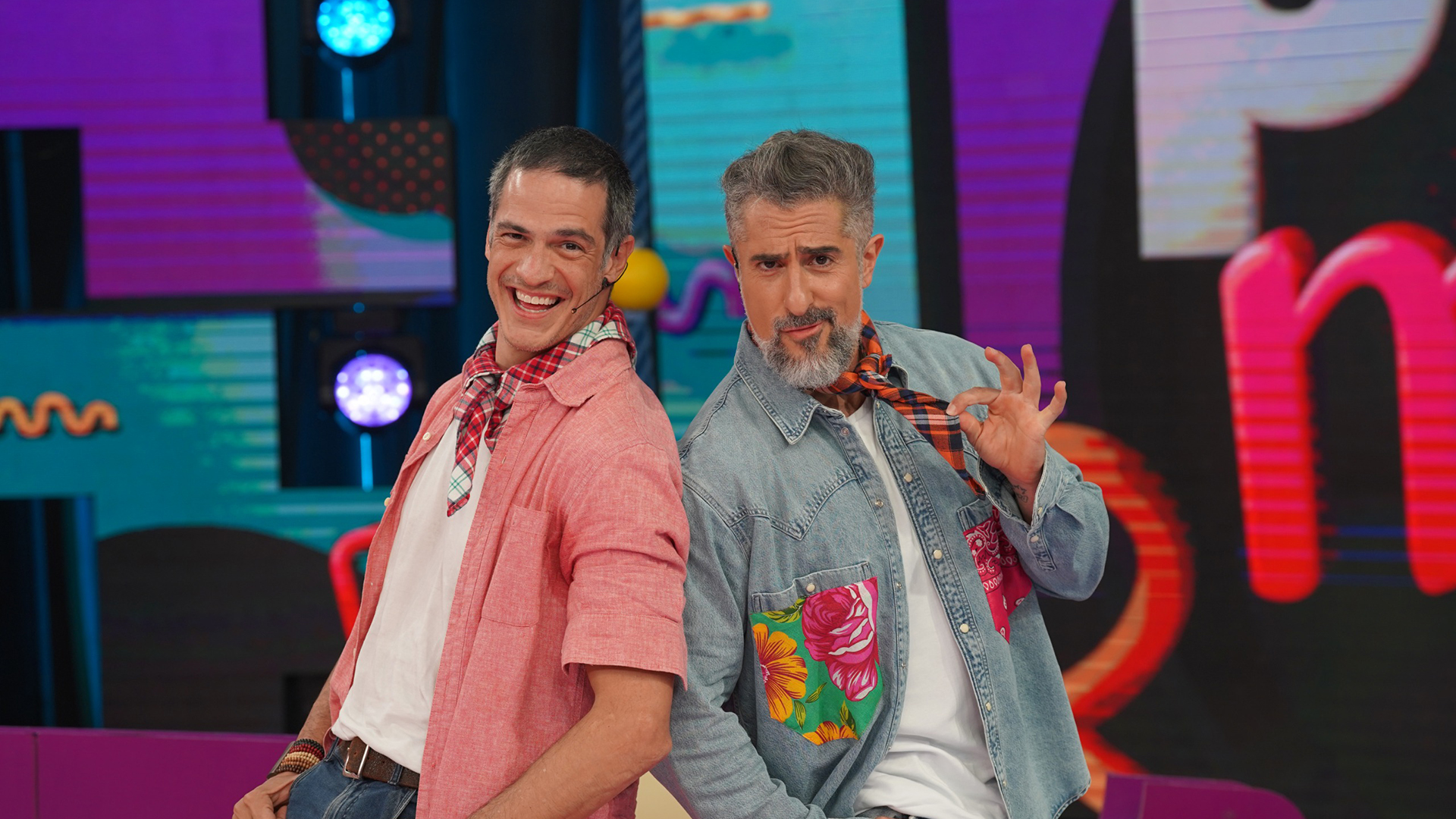 Mateus Solano participa do ‘Caldeirão com Mion’ e se emociona ao falar da infância