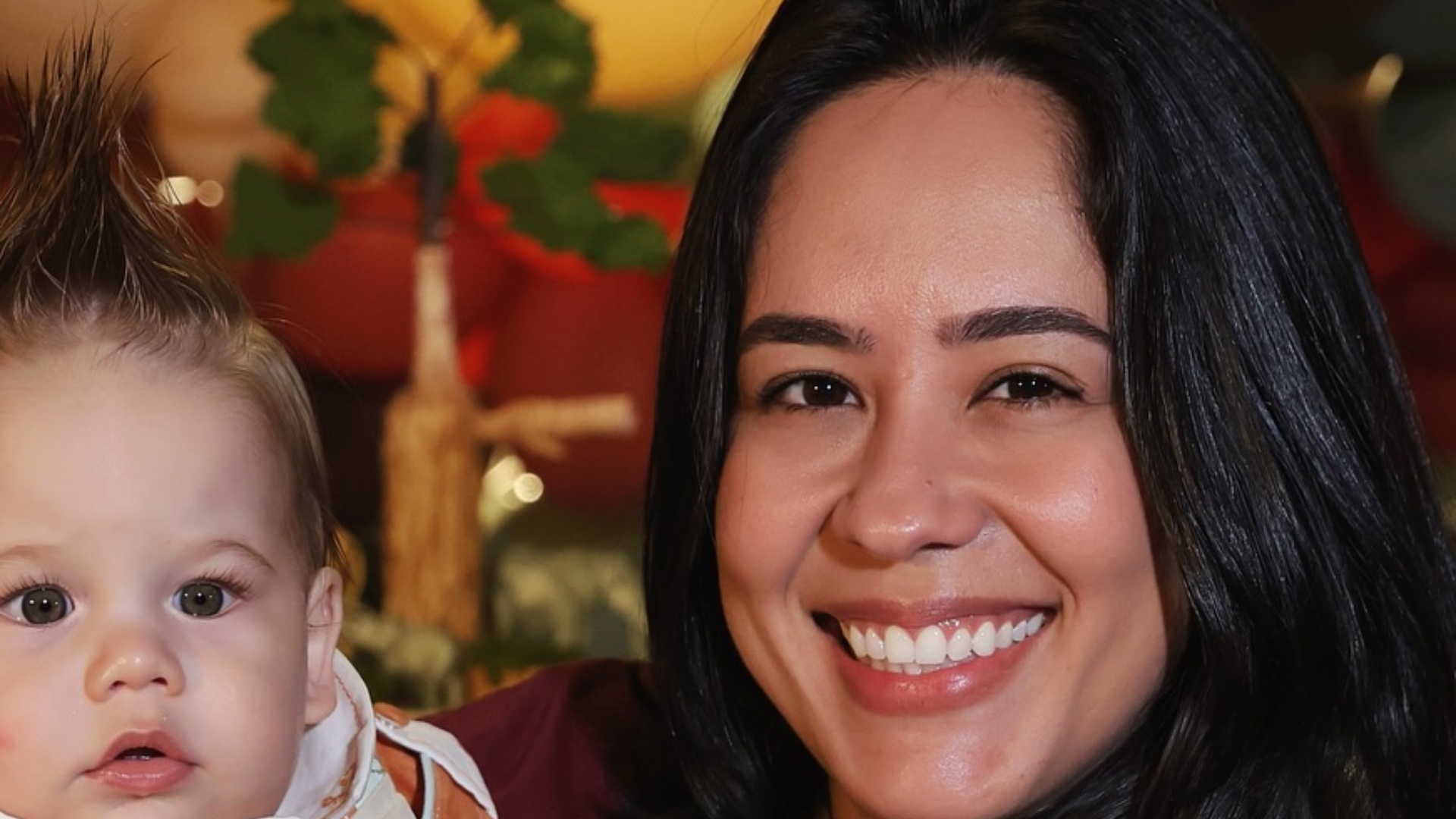 Monyque Costa se derrete em foto inédita com o filho de Virginia e Zé Felipe
