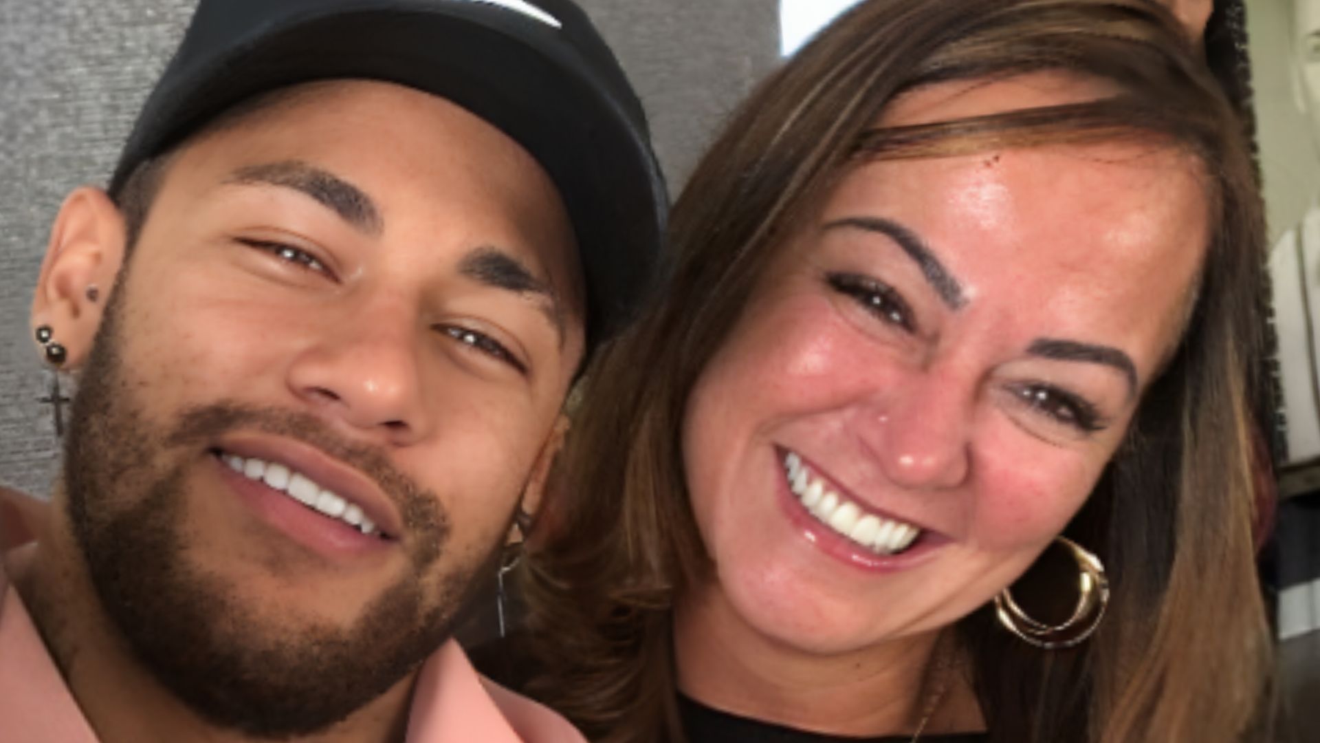 Mãe de Neymar passa por rejuvenescimento e especialista alerta: ‘Exige cuidado’