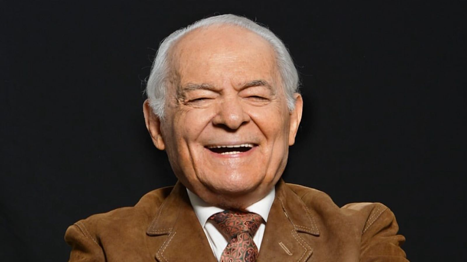 Médica chama atenção para diagnóstico de Othon Bastos: ‘Maior circulação dos vírus’