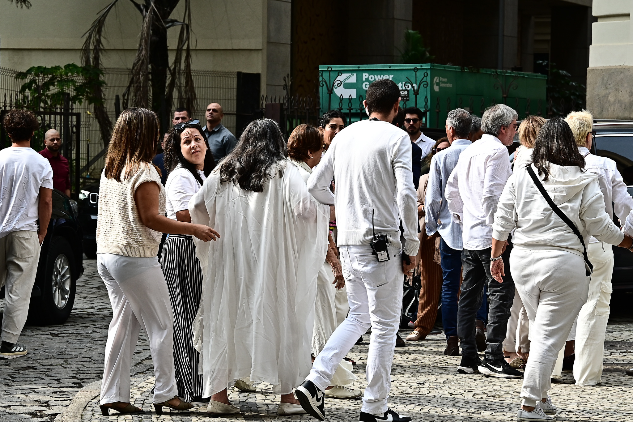Fam&iacute;lia de Preta Gil no vel&oacute;rio - Foto: AgNews