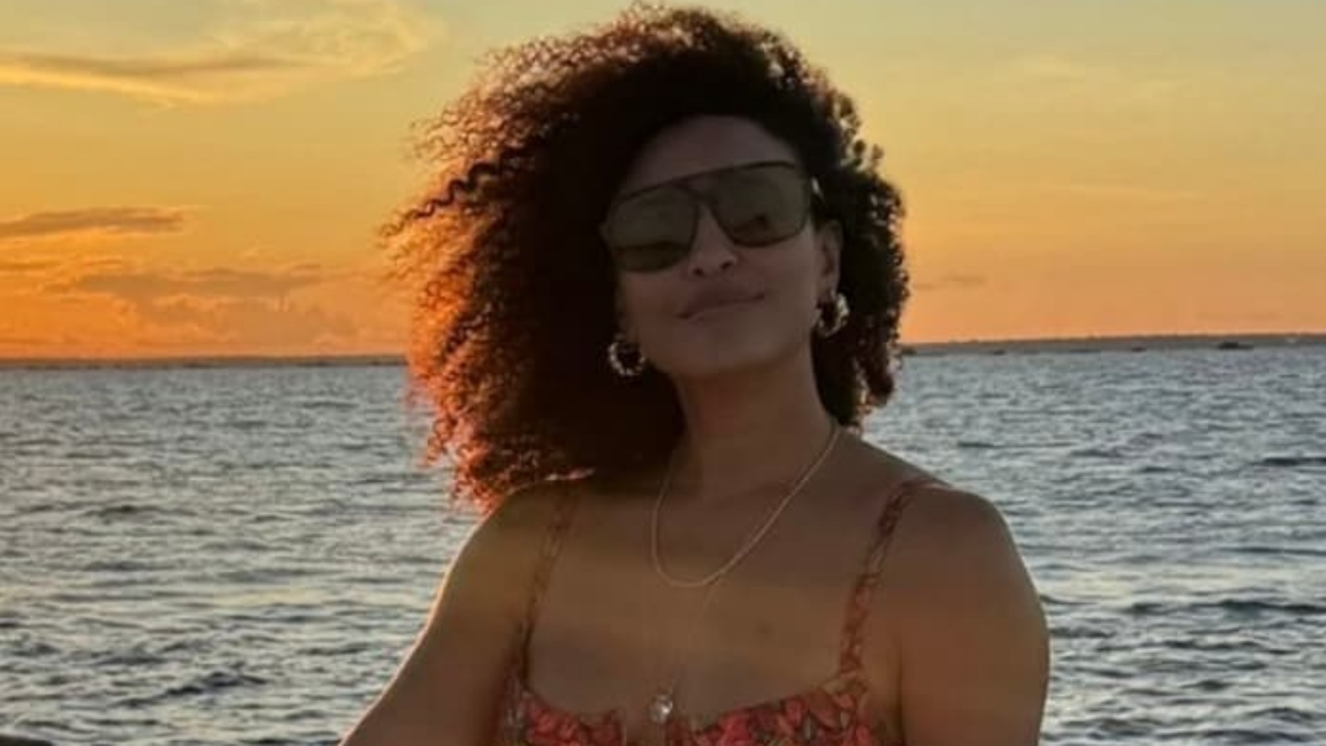 Sheron Menezzes exibe corpo escultural durante passeio de barco: ‘Perfeição’
