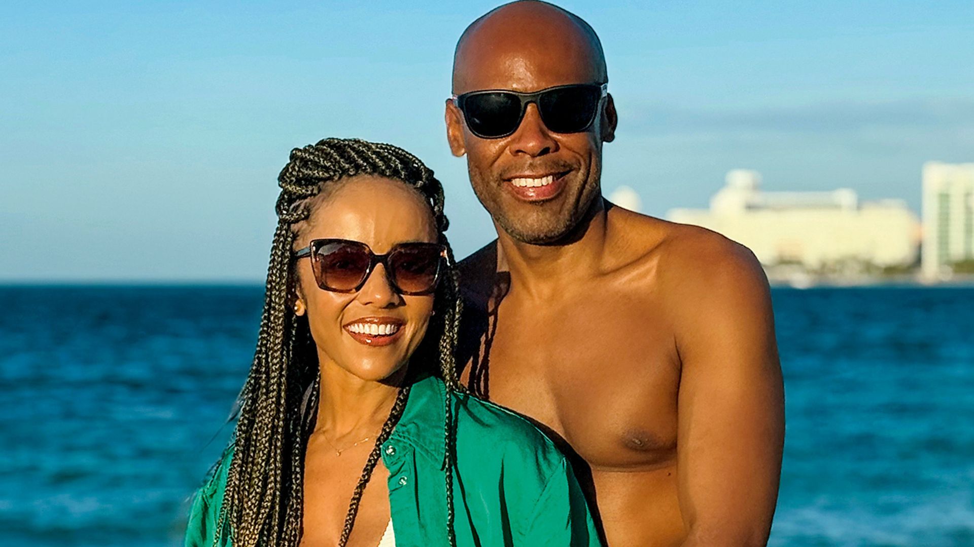 Valéria Almeida celebra 15 anos de união com marido em Cancún: ‘A vida está no detalhe’