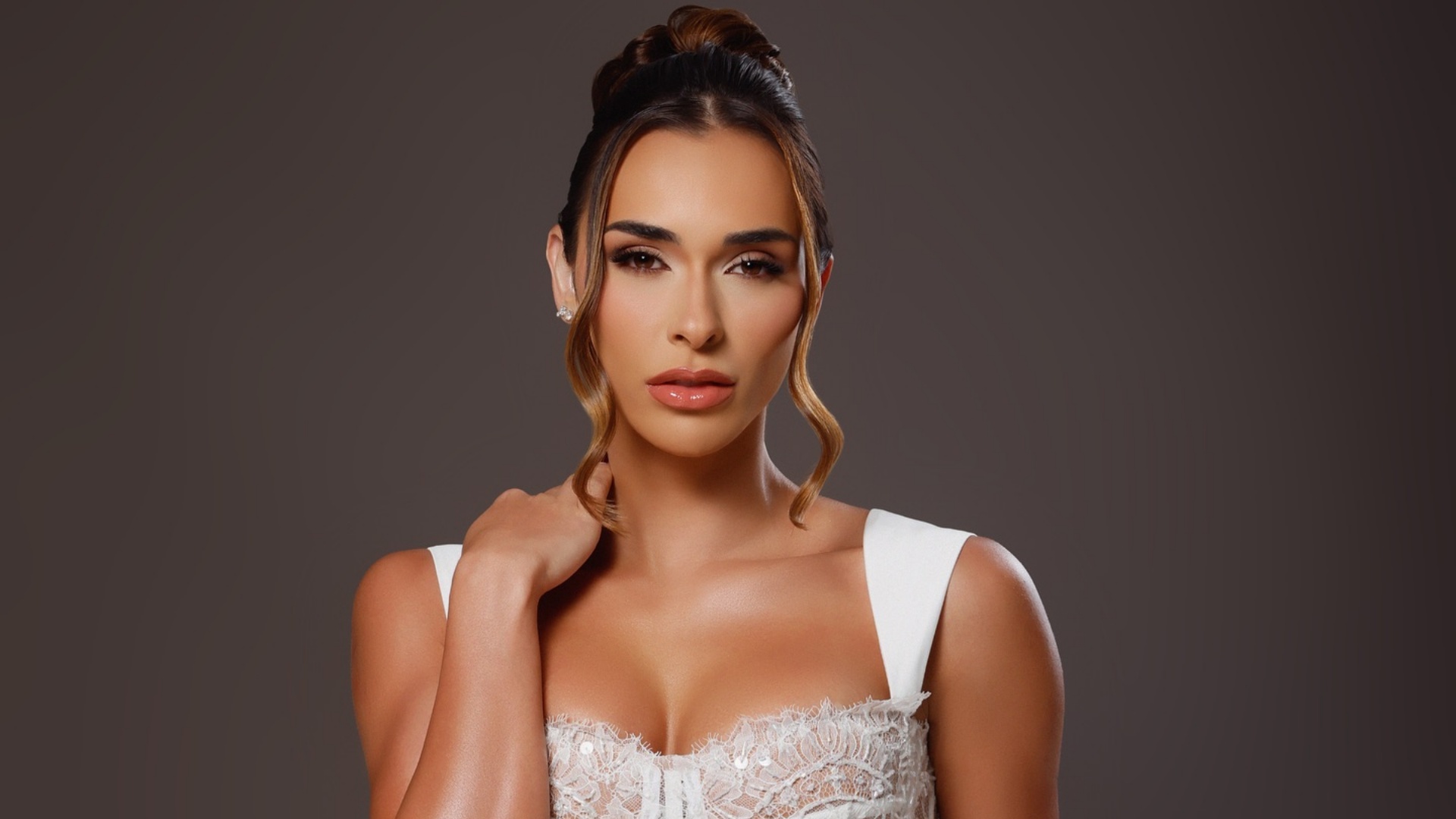 Tainá Castro escolhe vestido deslumbrante para casamento com Éder Militão; veja