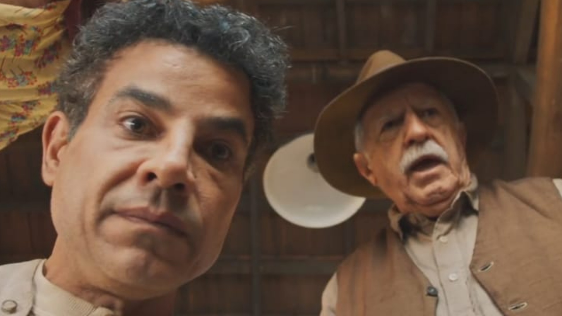 Êta Mundo Melhor!: Zé dos Porcos causa ao revelar baú misterioso