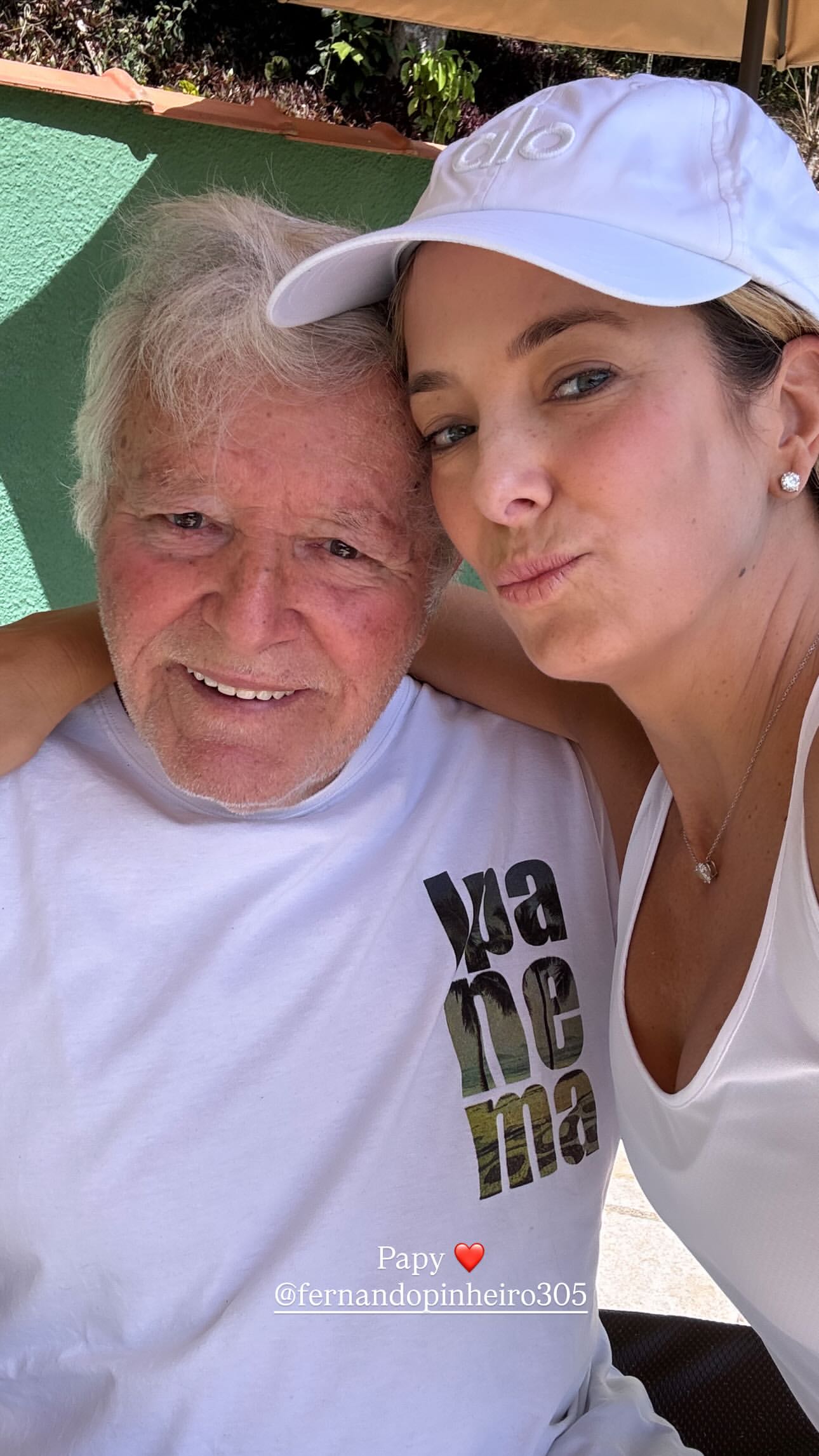 Ticiane Pinheiro posta fotos em fam&iacute;lia no Instagram 