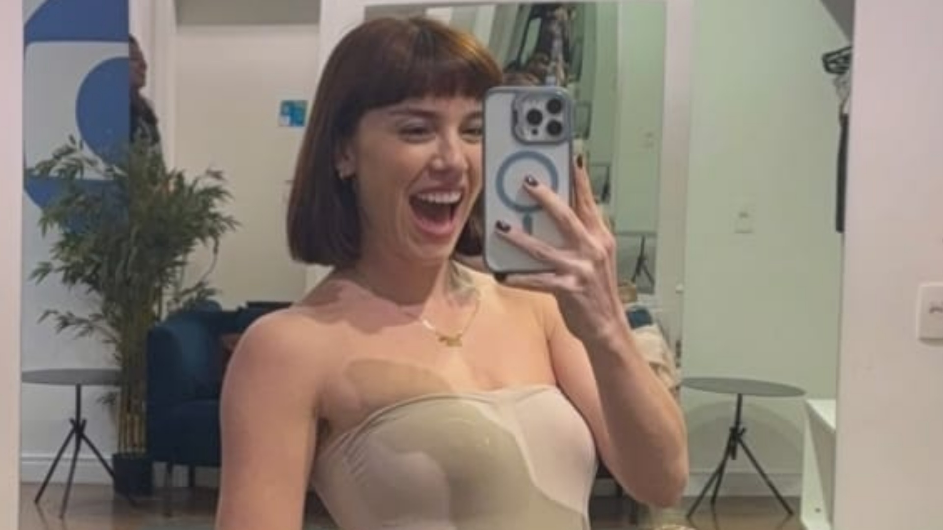 Alice Wegmann mostra barriga de grávida de sua personagem em ‘Vale Tudo’