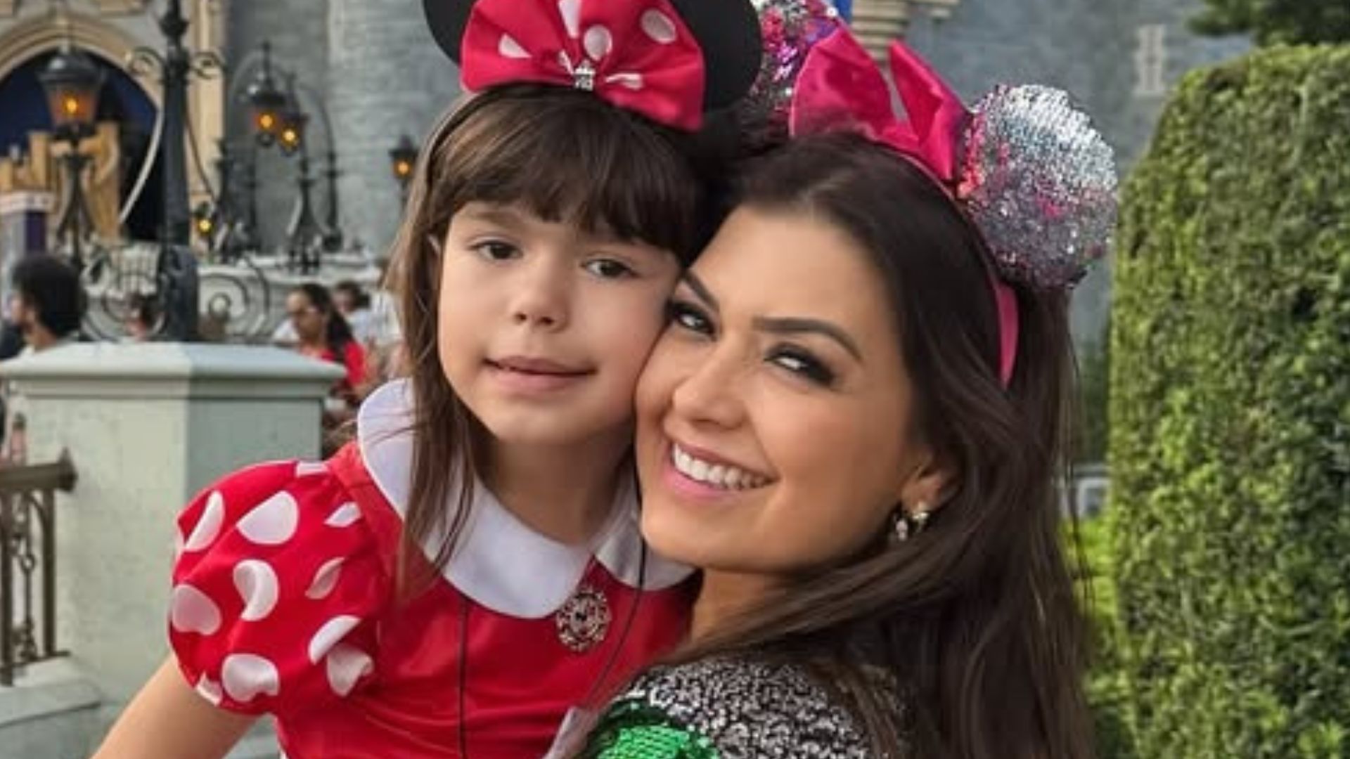 Amanda Françozo celebra o aniversário da filha na Disney: ‘Criar memórias’