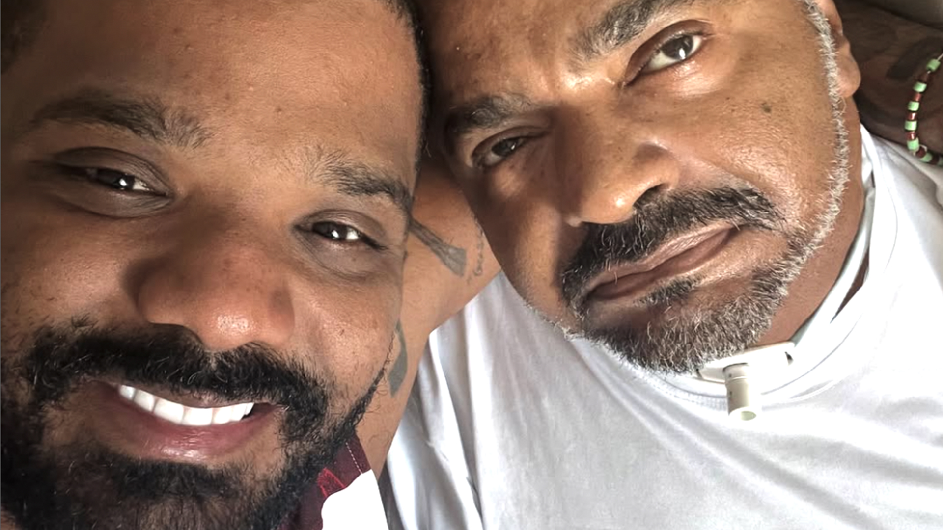 Filho de Arlindo Cruz se emociona ao falar sobre o pai: ‘Não está mais sofrendo’