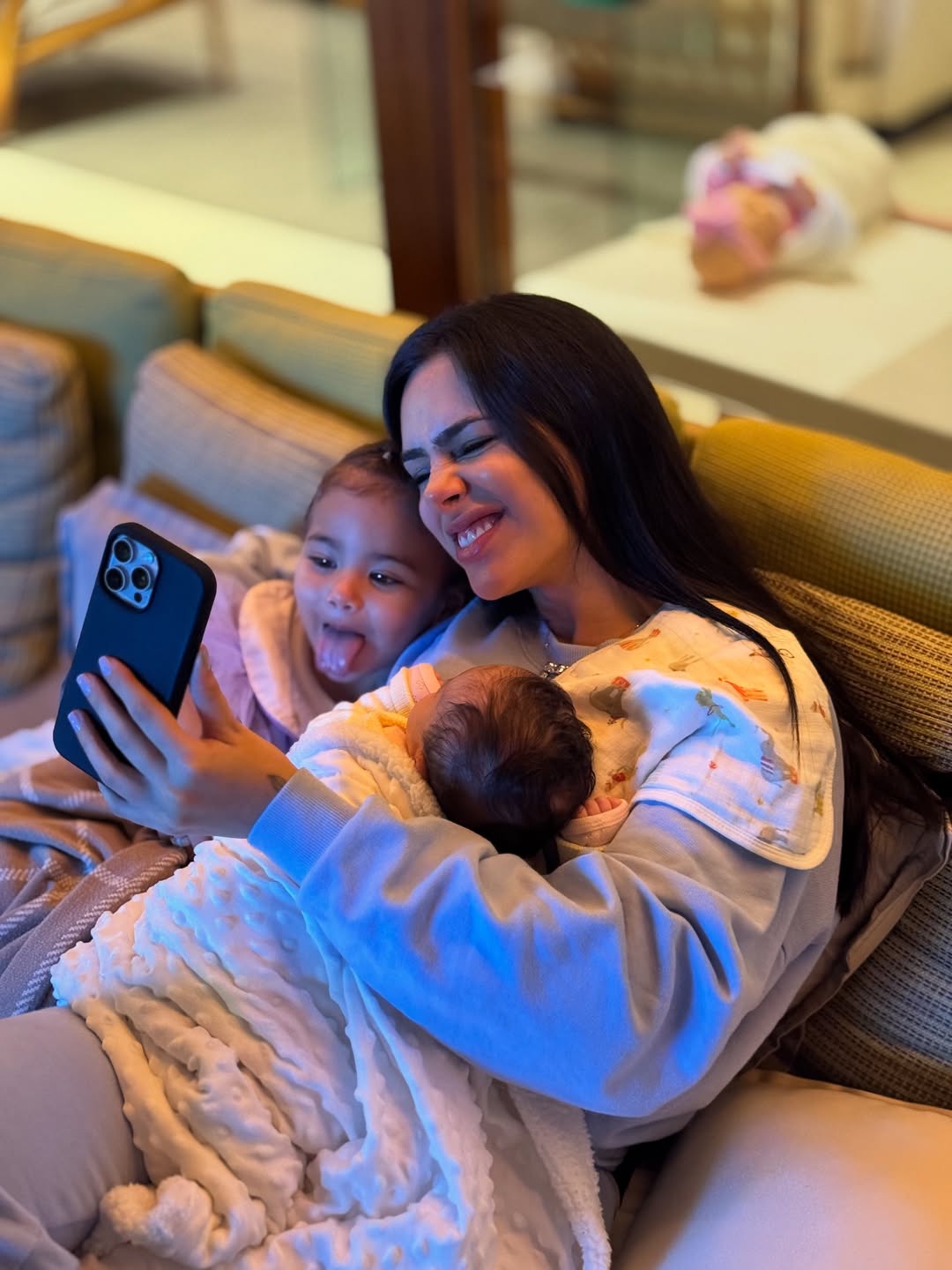 Bruna Biancardi com as filhas, Mavie e Mel - Reprodu&ccedil;&atilde;o/Instagram