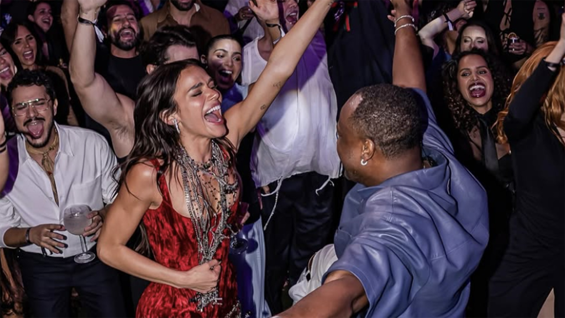 Thiaguinho exibe fotos inéditas do aniversário de Bruna Marquezine