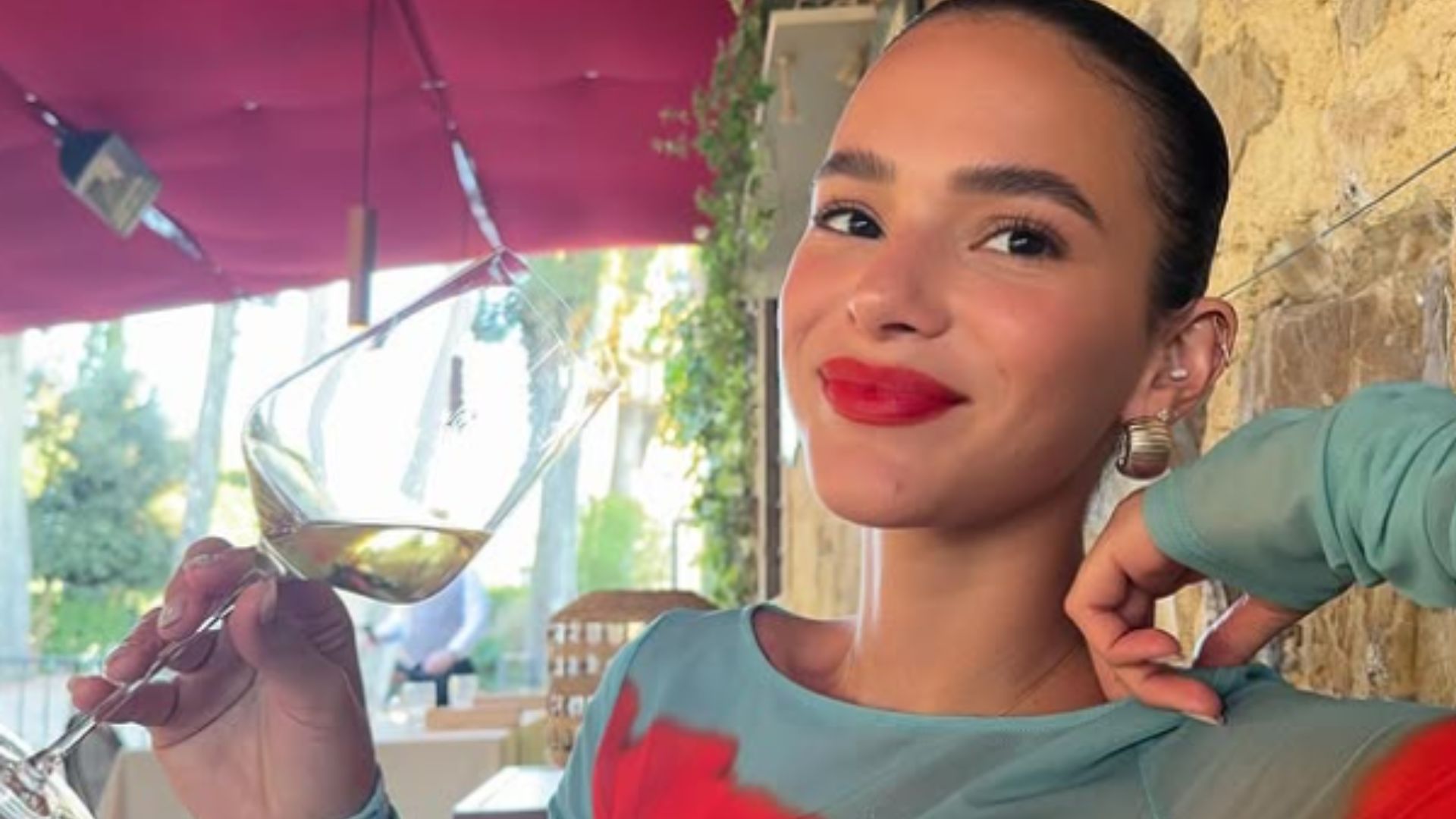 Montagem da festa de Bruna Marquezine já começou; veja detalhes